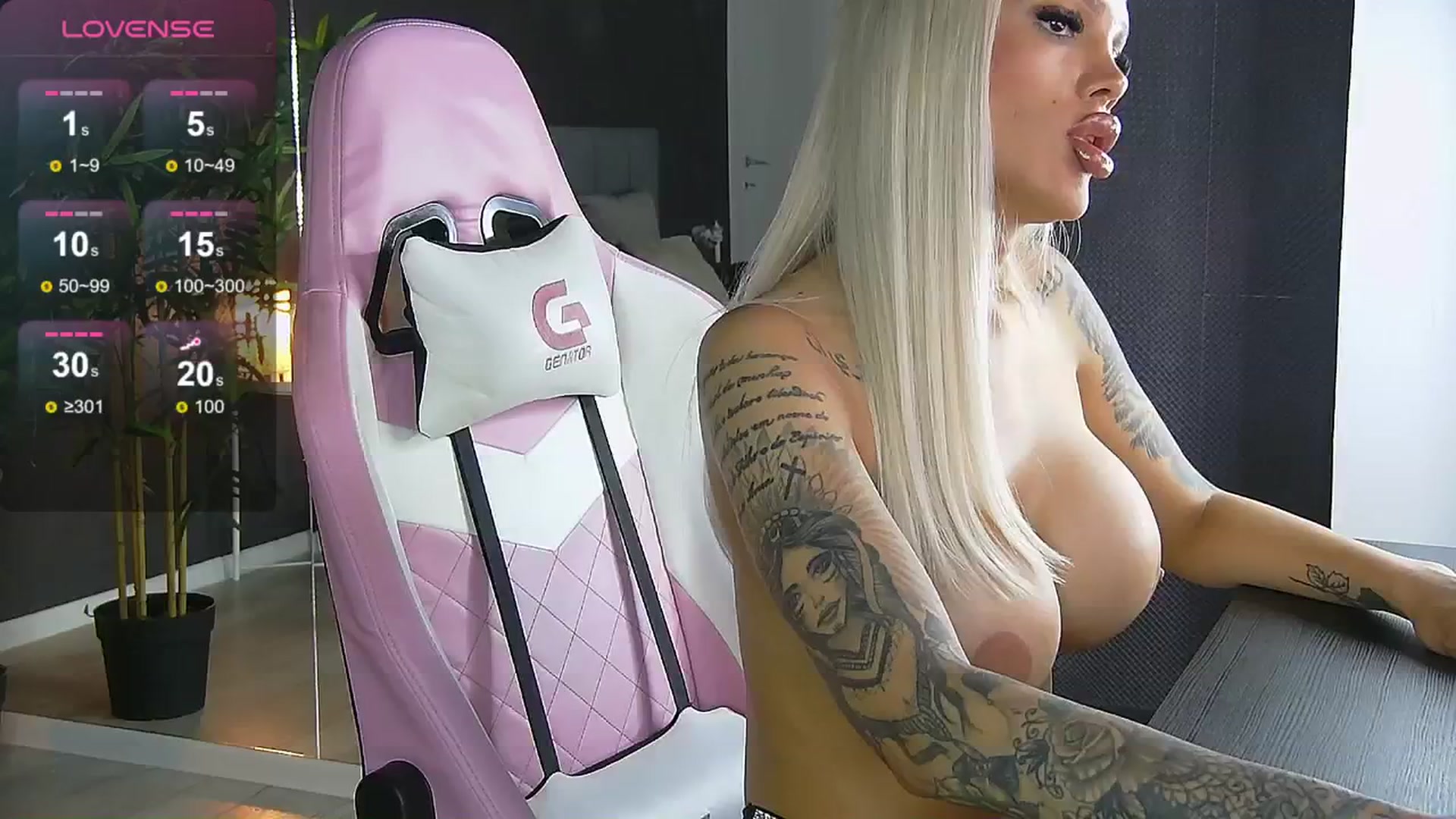 Gallery image thumbnail from Shayblonde's myfreecams stream on, 09/11/2024, 01:34 image 17 of 20