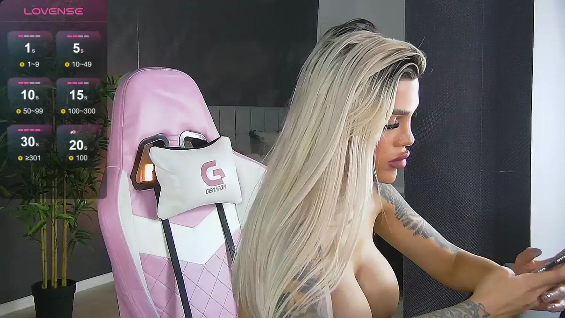 Gallery image thumbnail from Shayblonde's myfreecams stream on, 09/15/2024, 24:52 image 8 of 20