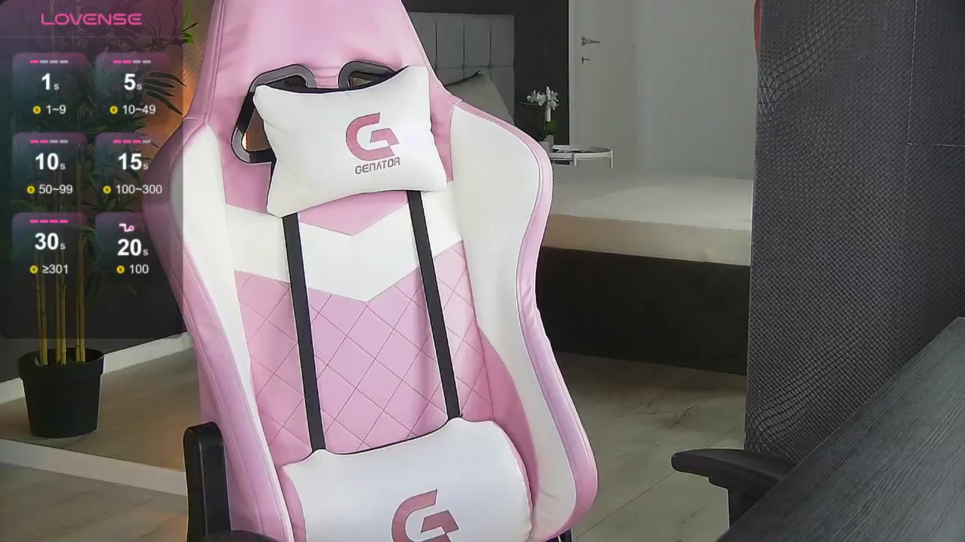 Gallery image thumbnail from Shayblonde's myfreecams stream on, 09/22/2024, 24:22 image 1 of 20