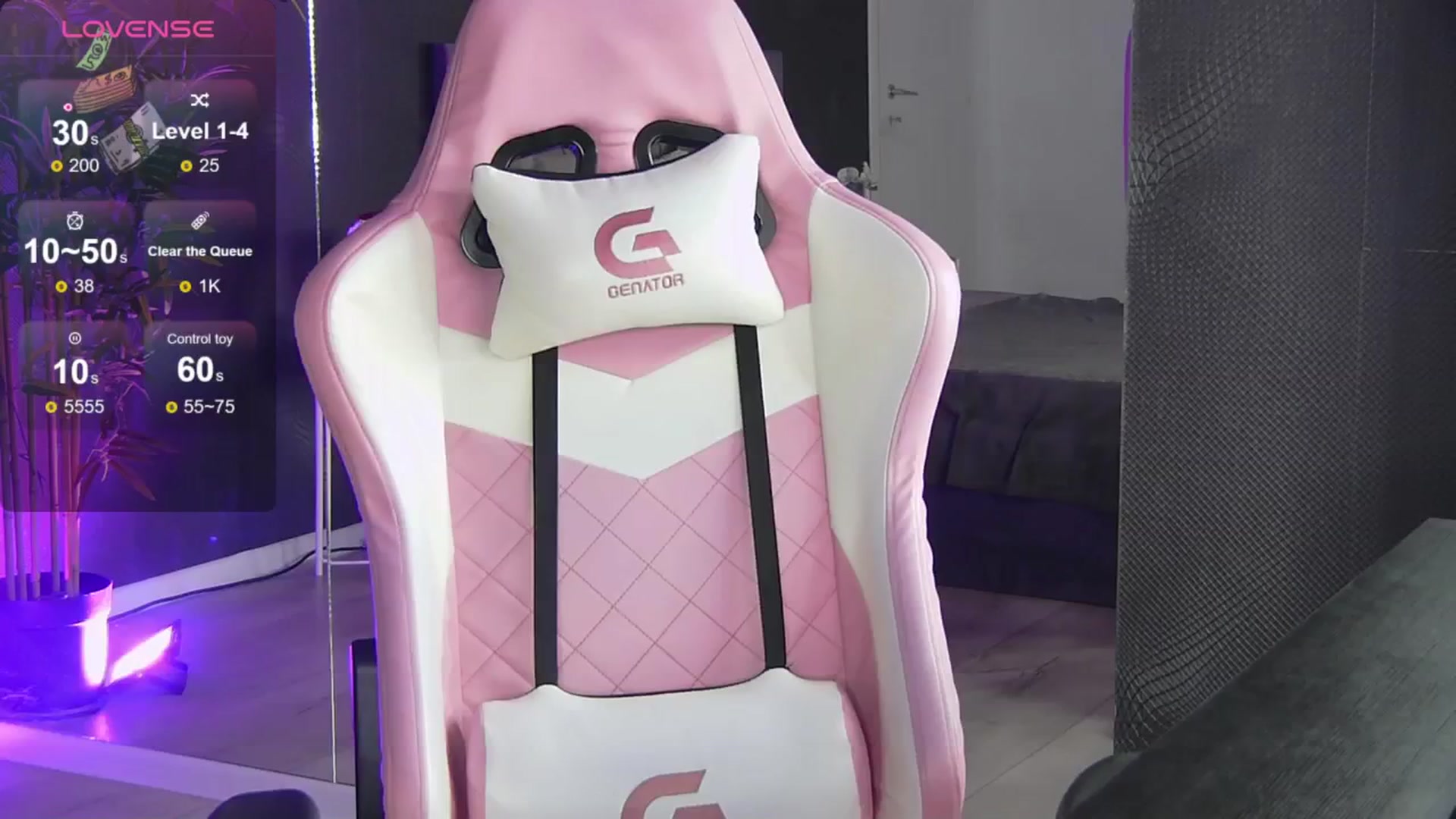 Gallery image thumbnail from Shayblonde's myfreecams stream on, 10/19/2024, 23:46 image 18 of 20