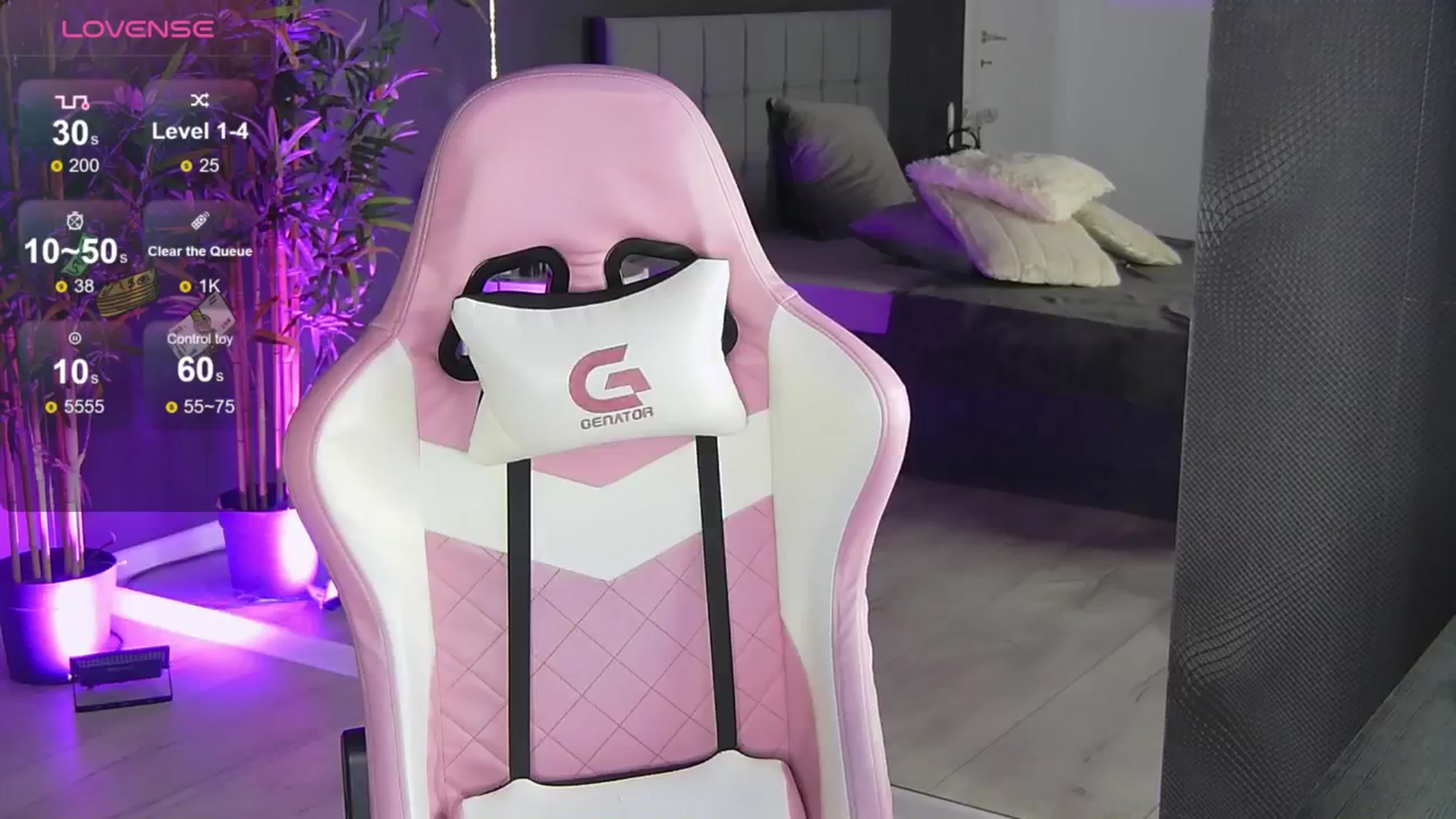 Gallery image thumbnail from Shayblonde's myfreecams stream on, 11/19/2024, 14:01 image 12 of 20