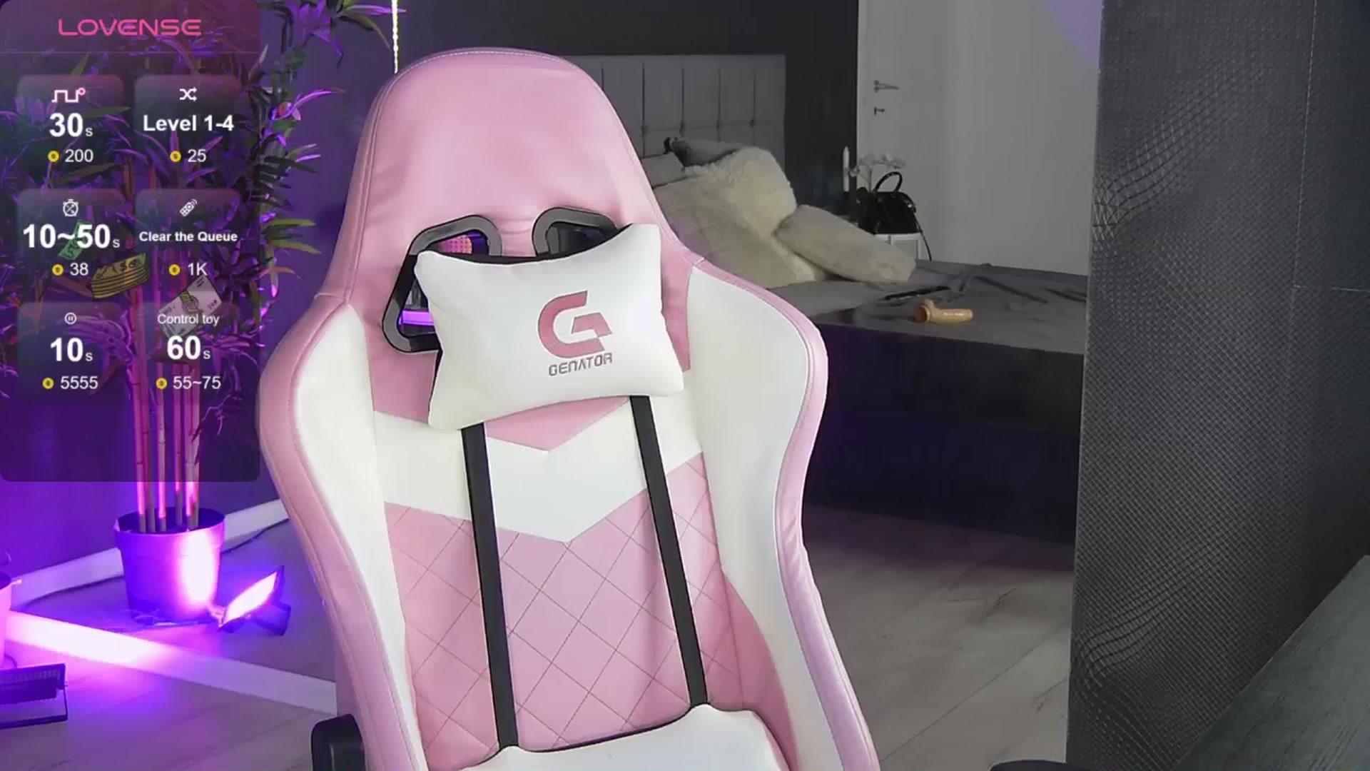Gallery image thumbnail from Shayblonde's myfreecams stream on, 11/20/2024, 12:17 image 20 of 20