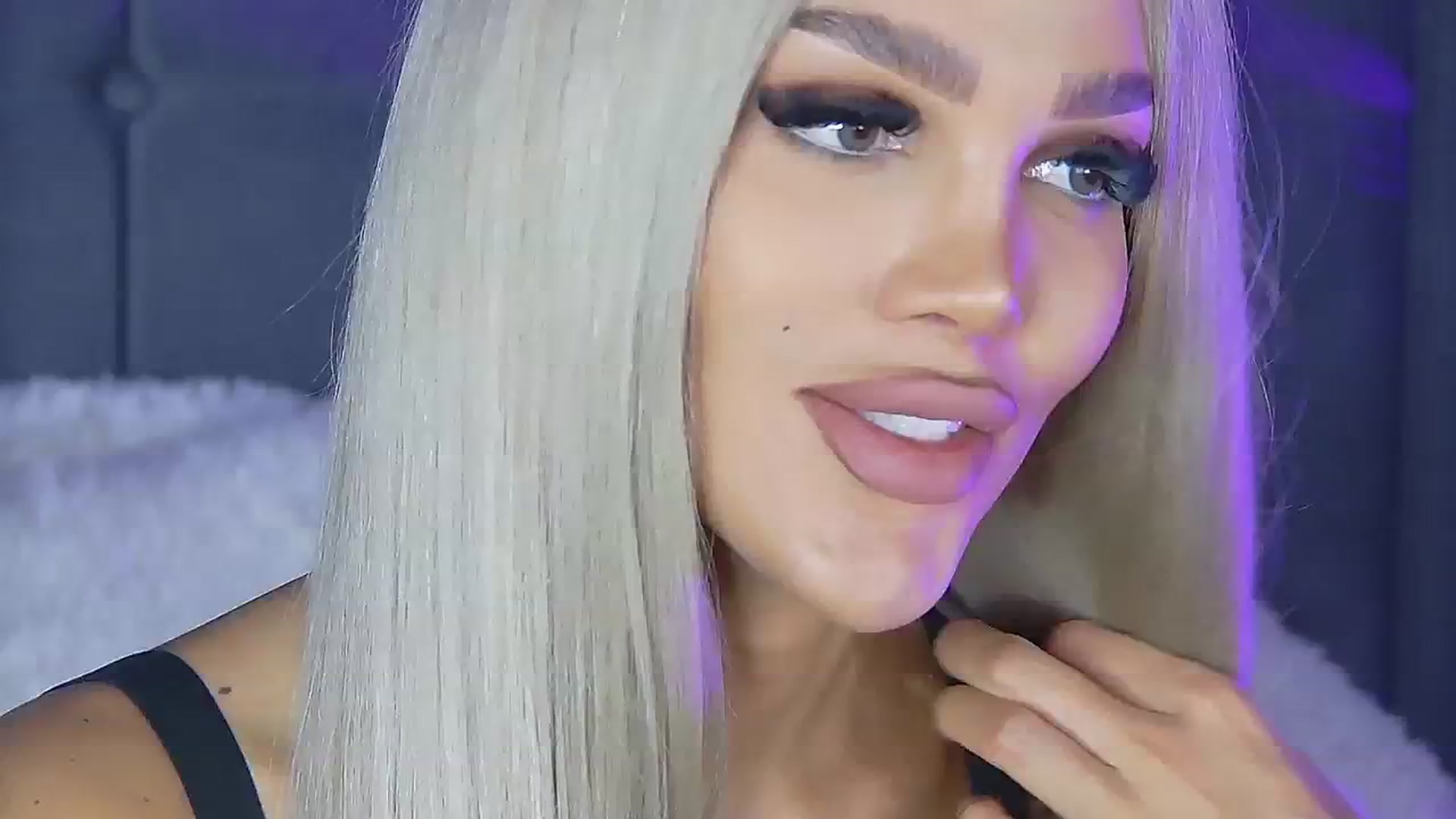 Gallery image thumbnail from Shayblonde's myfreecams stream on, 11/24/2024, 14:27 image 13 of 20
