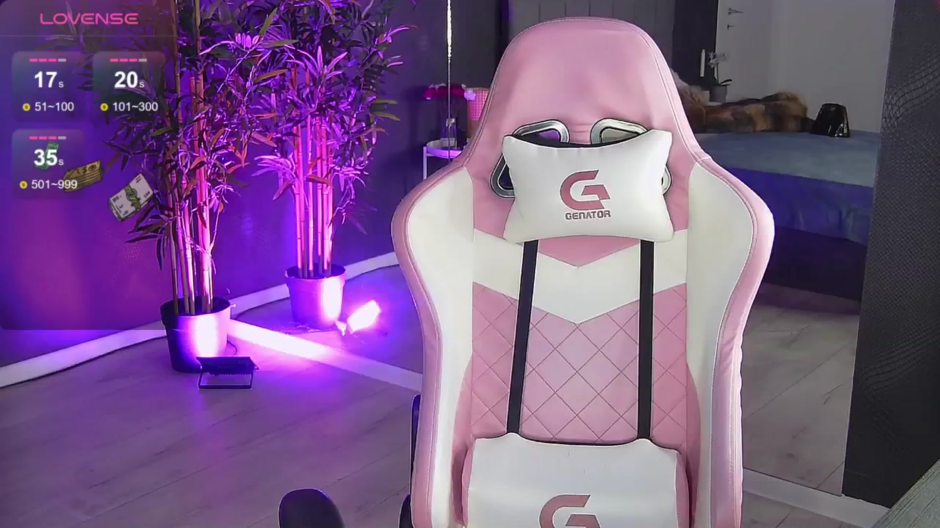 Gallery image thumbnail from Shayblonde's myfreecams stream on, 11/25/2024, 09:20 image 17 of 20