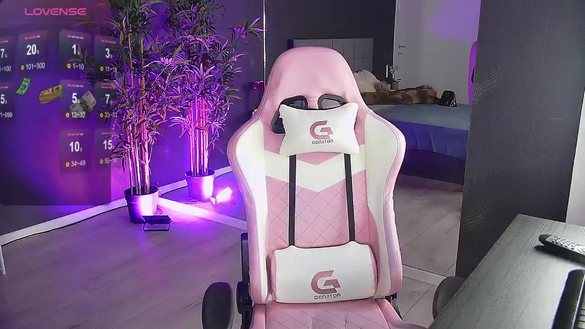 Gallery image thumbnail from Shayblonde's myfreecams stream on, 11/25/2024, 09:20 image 3 of 20