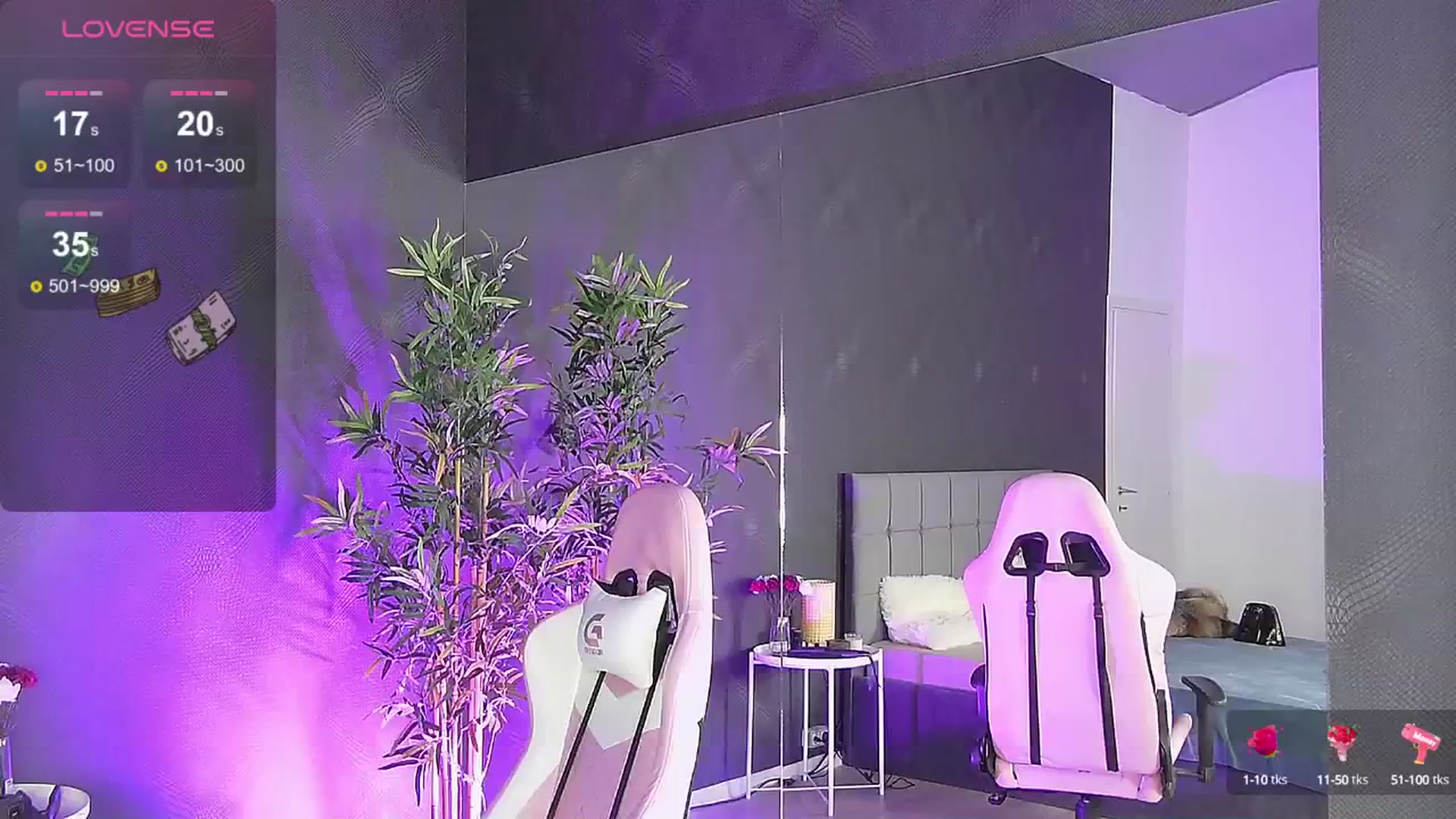 Gallery image thumbnail from Shayblonde's myfreecams stream on, 11/25/2024, 09:20 image 5 of 20