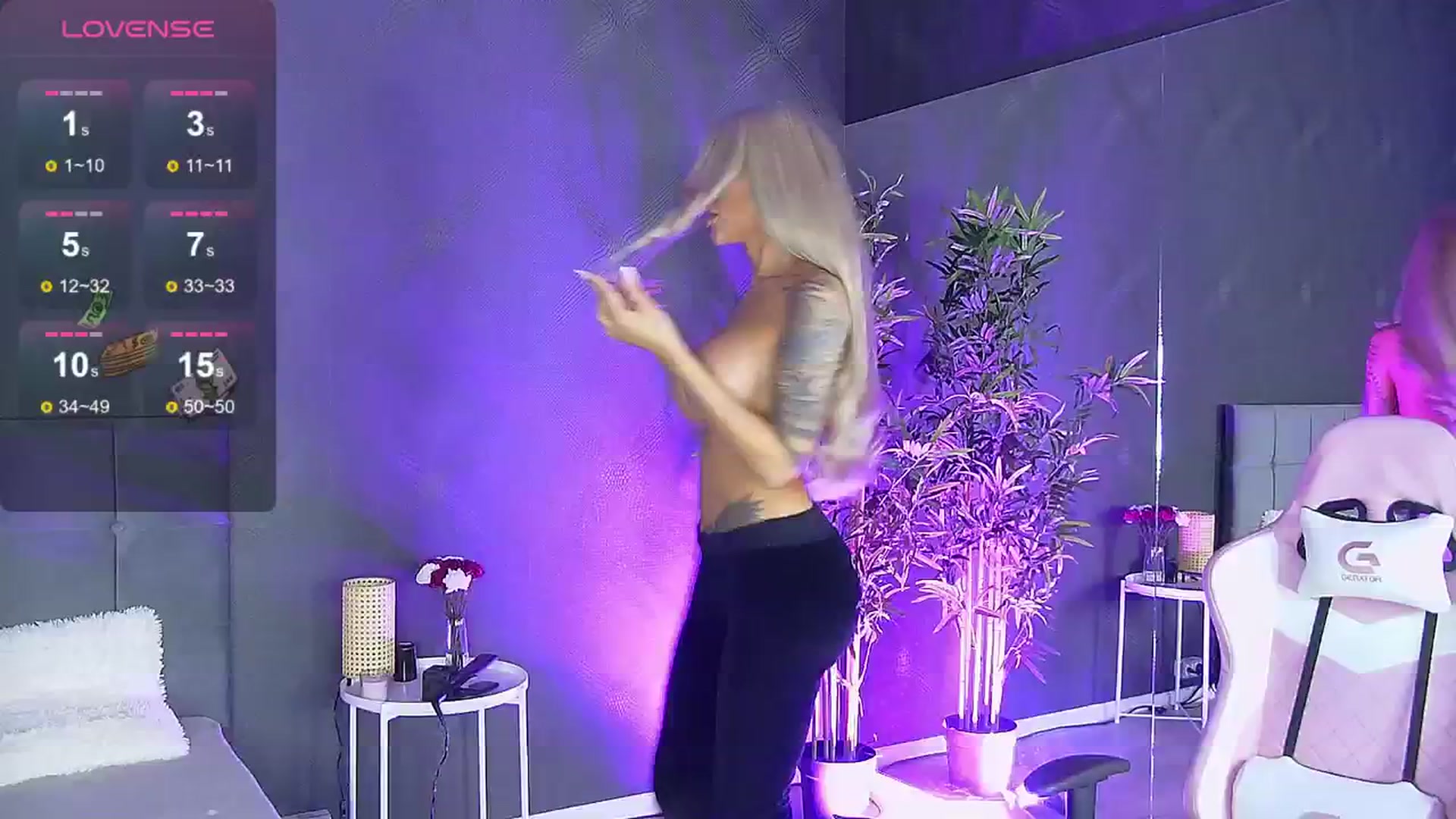 Gallery image thumbnail from Shayblonde's myfreecams stream on, 11/25/2024, 10:00 image 13 of 20