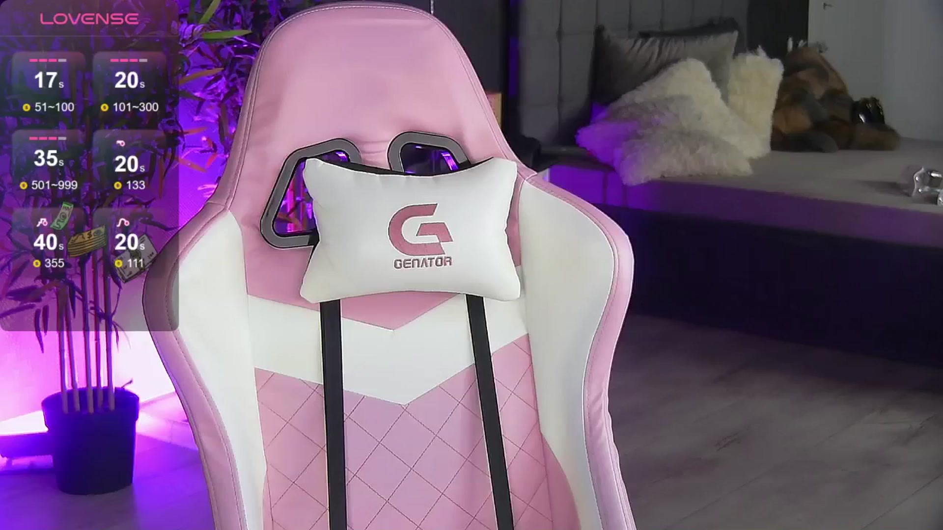 Gallery image thumbnail from Shayblonde's myfreecams stream on, 11/26/2024, 09:43 image 8 of 20