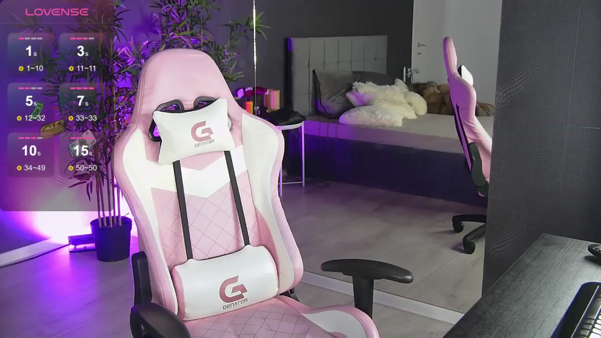 Gallery image thumbnail from Shayblonde's myfreecams stream on, 11/29/2024, 09:30 image 10 of 20