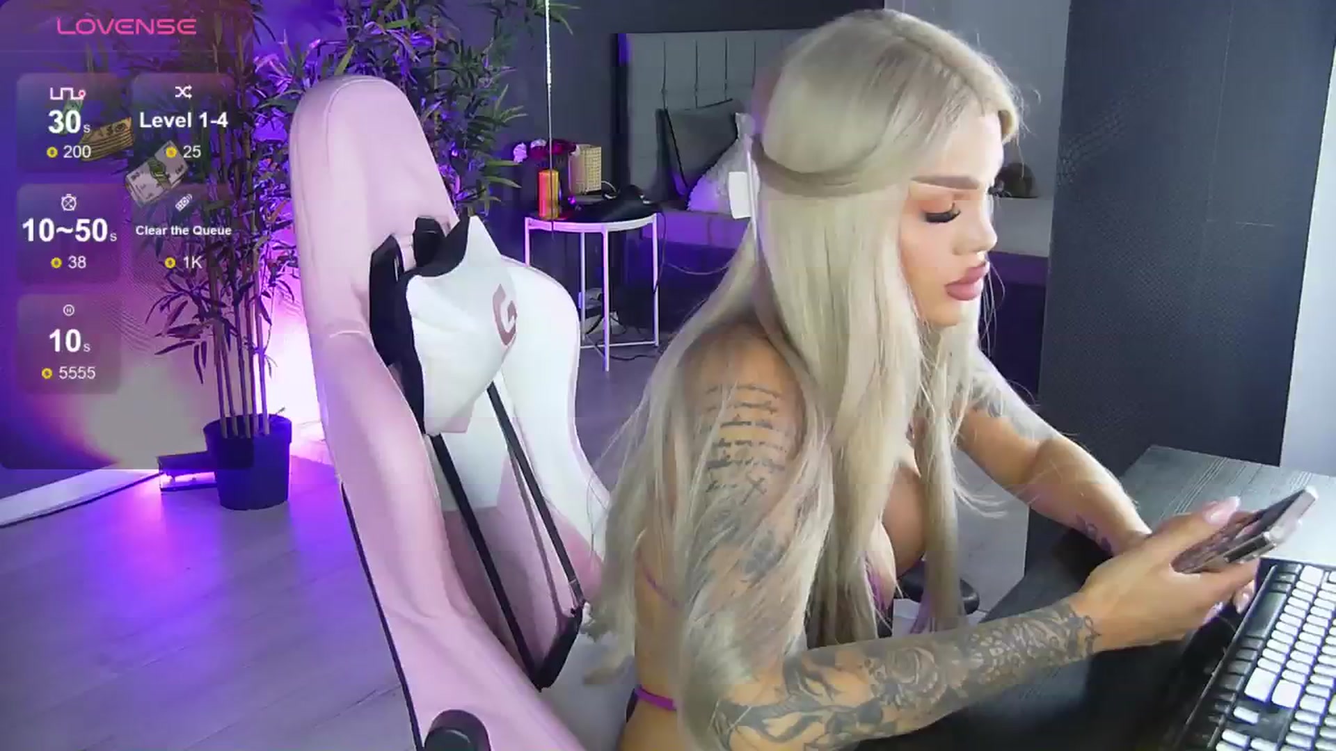 Gallery image thumbnail from Shayblonde's myfreecams stream on, 11/29/2024, 21:56 image 13 of 20