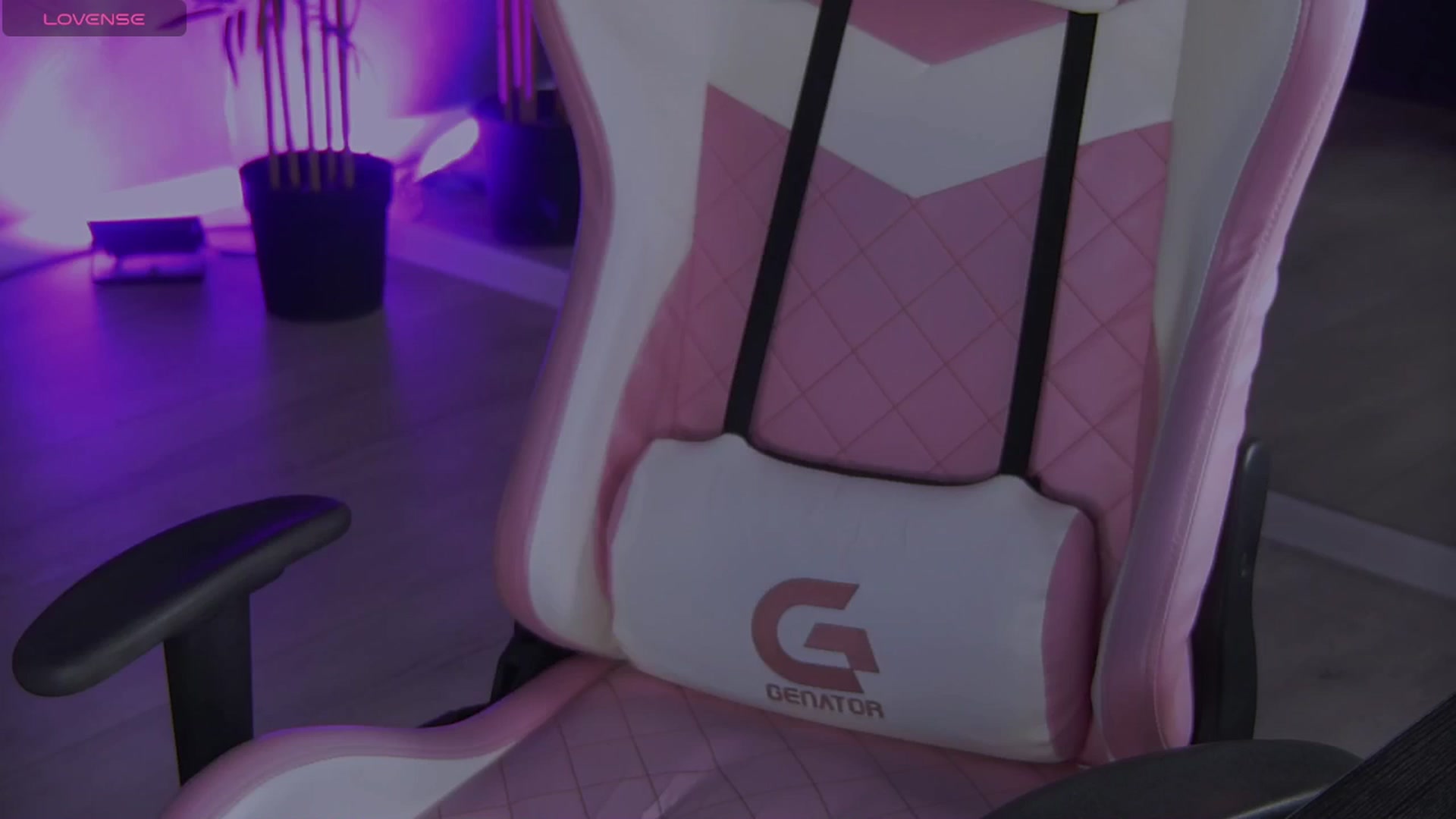 Gallery image thumbnail from Shayblonde's myfreecams stream on, 12/25/2024, 23:53 image 19 of 20