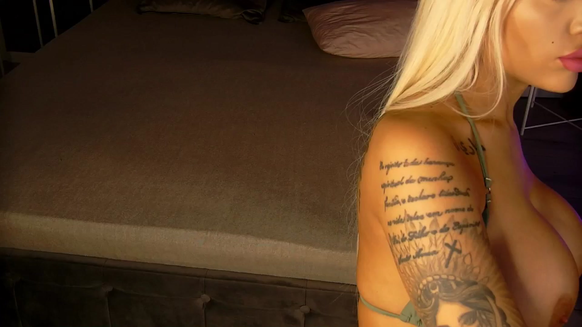 Gallery image thumbnail from Shayblonde's myfreecams stream on, 02/20/2025, 07:30 image 8 of 20