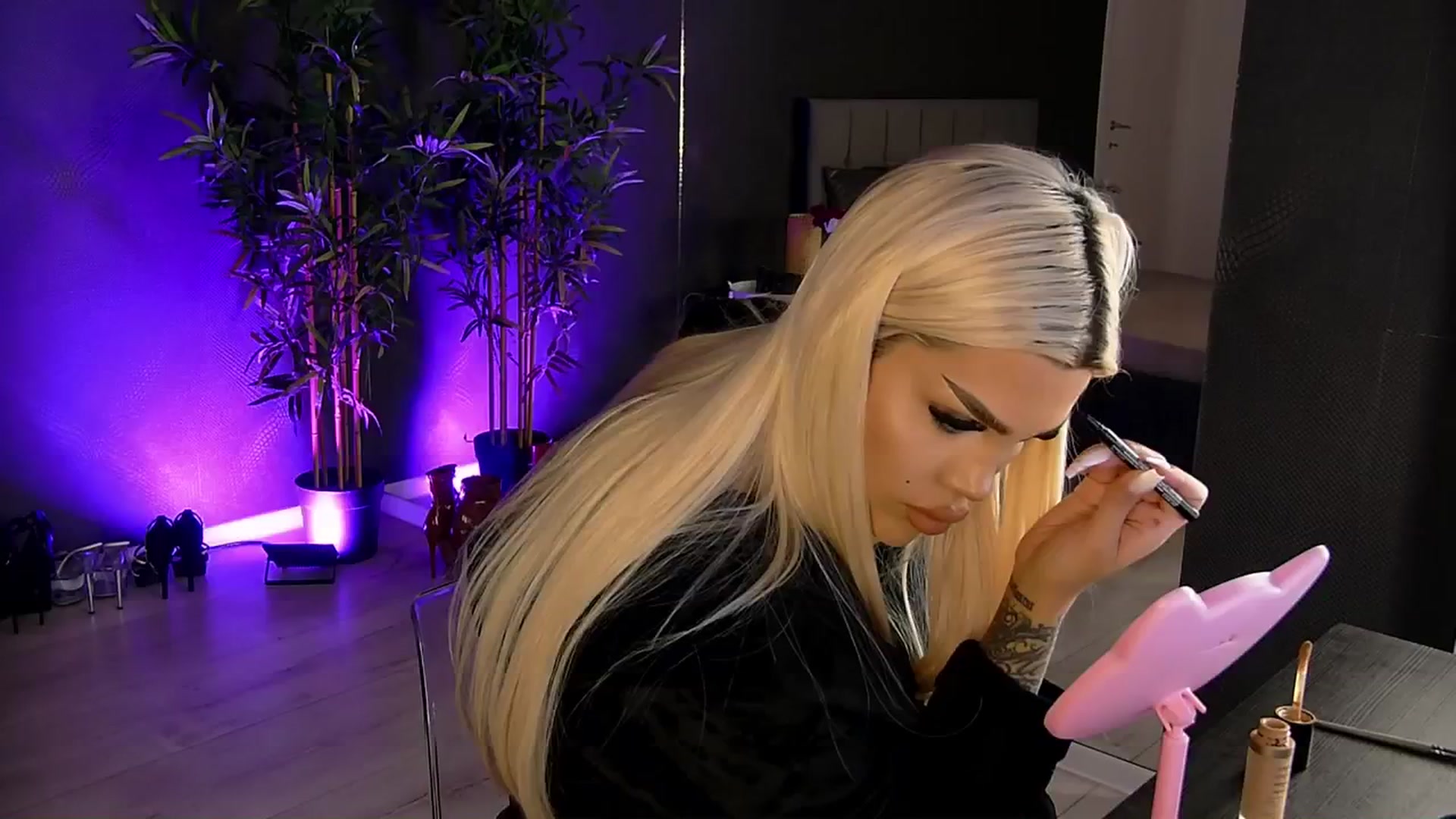 Gallery image thumbnail from Shayblonde's myfreecams stream on, 02/27/2025, 21:28 image 6 of 20