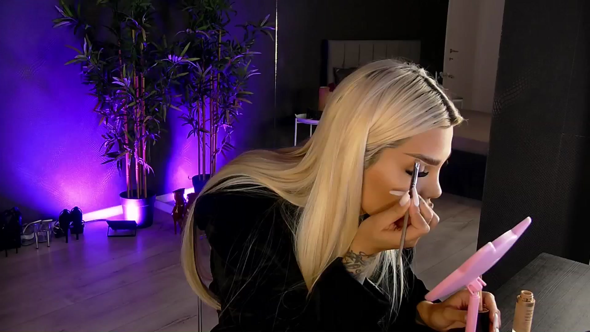 Gallery image thumbnail from Shayblonde's myfreecams stream on, 02/27/2025, 21:28 image 1 of 20