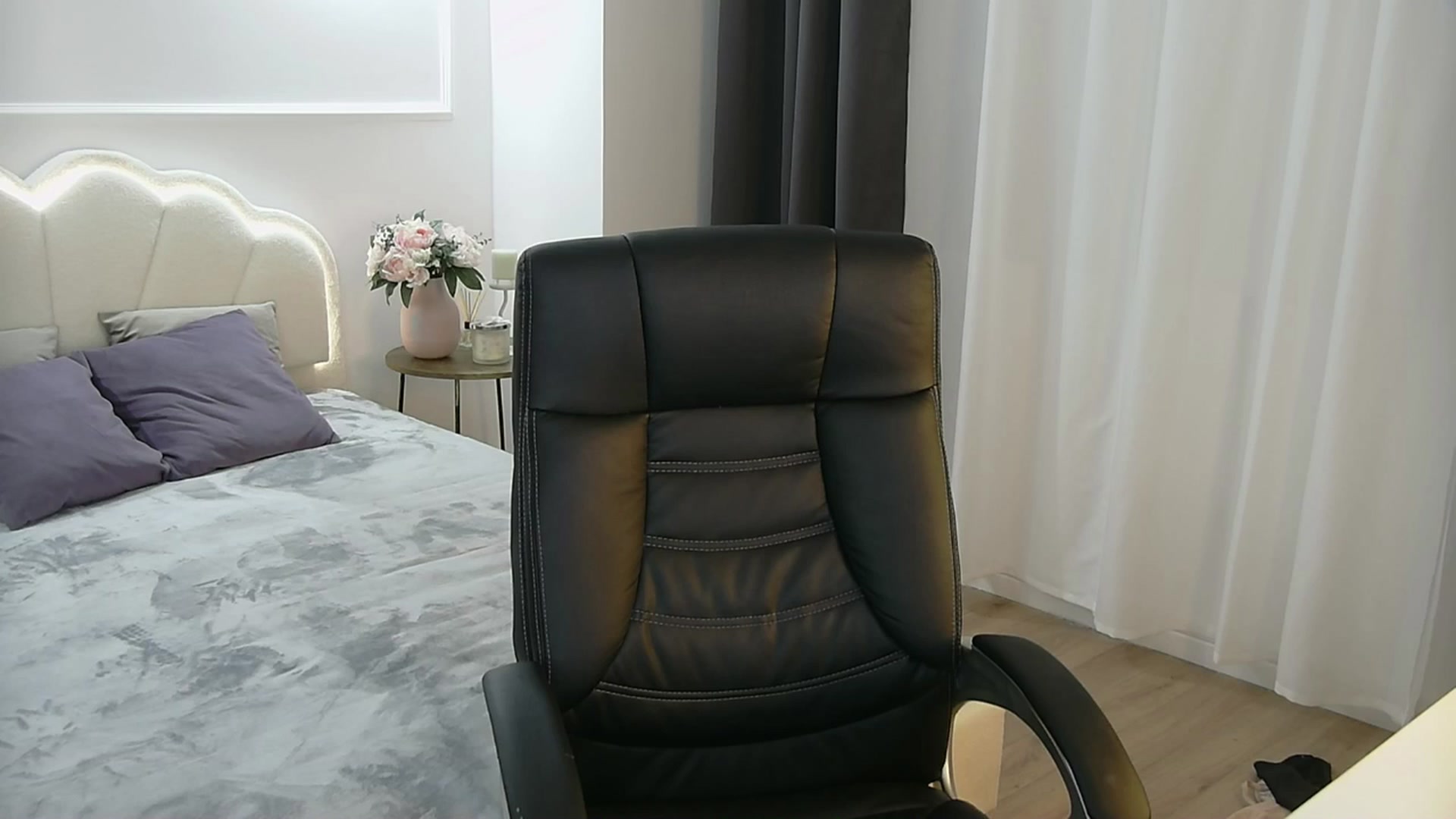 Gallery image thumbnail from Shayblonde's myfreecams stream on, 05/18/2025, 20:53 image 1 of 20