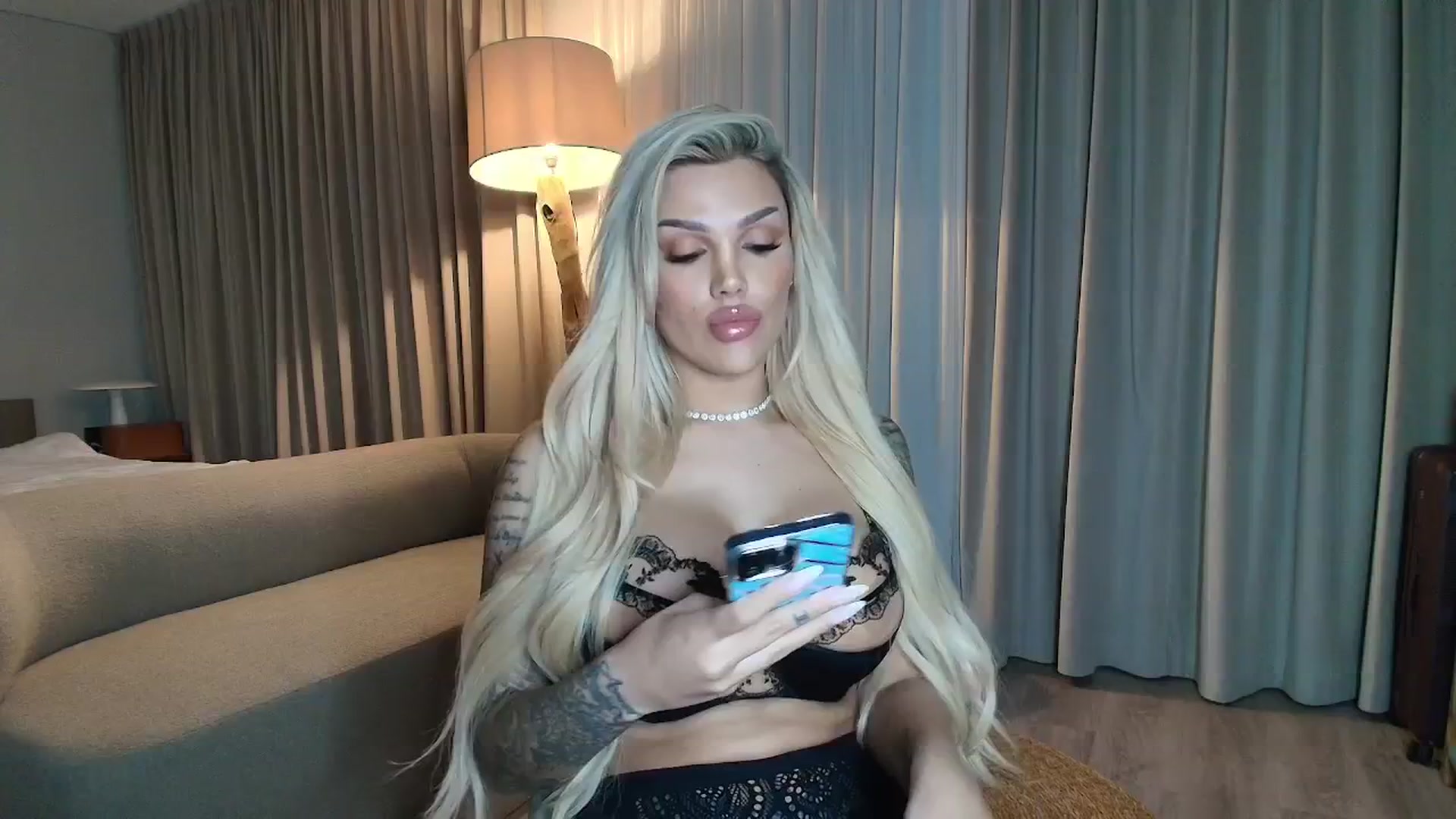 Gallery image thumbnail from Shayblonde's myfreecams stream on, 11/23/2025, 01:47 image 11 of 20