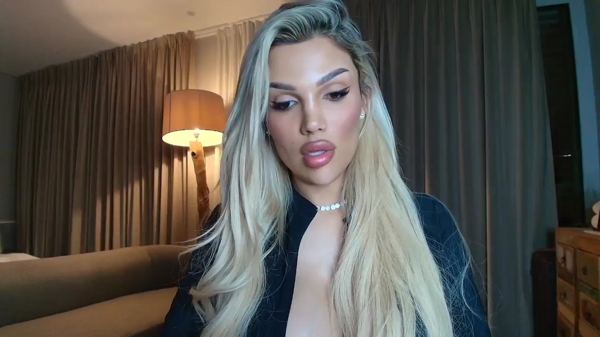 Gallery image thumbnail from Shayblonde's myfreecams stream on, 11/26/2025, 23:54 image 19 of 20