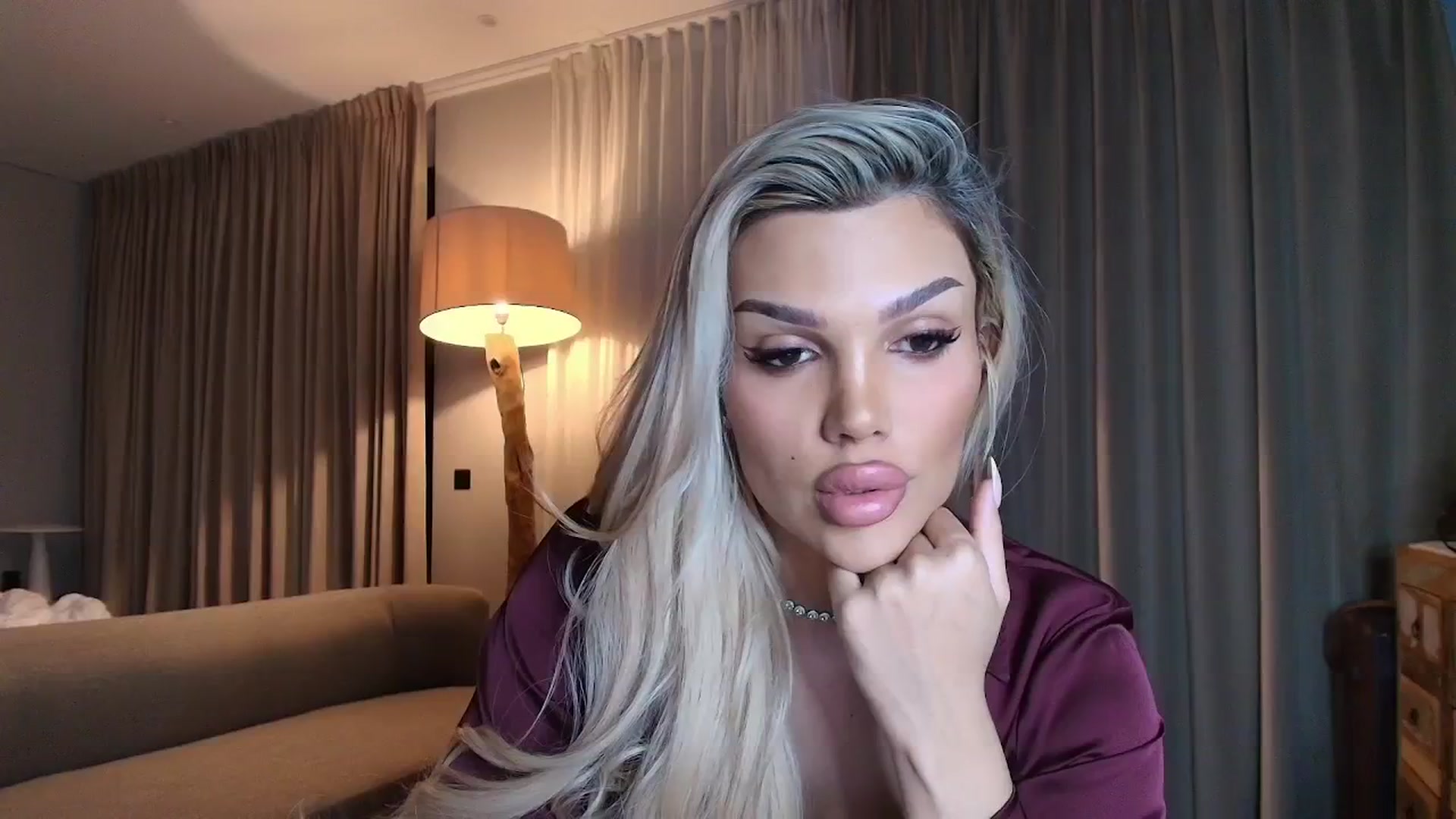 Gallery image thumbnail from Shayblonde's myfreecams stream on, 11/30/2025, 03:12 image 18 of 20