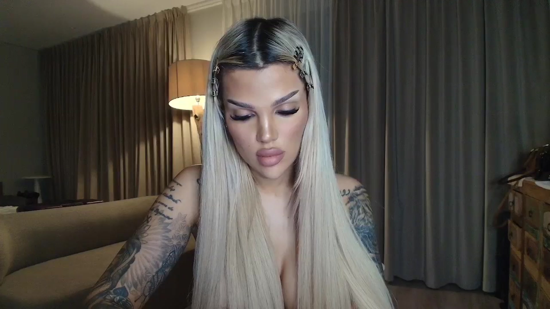 Gallery image thumbnail from Shayblonde's myfreecams stream on, 01/13/2026, 23:22 image 14 of 20
