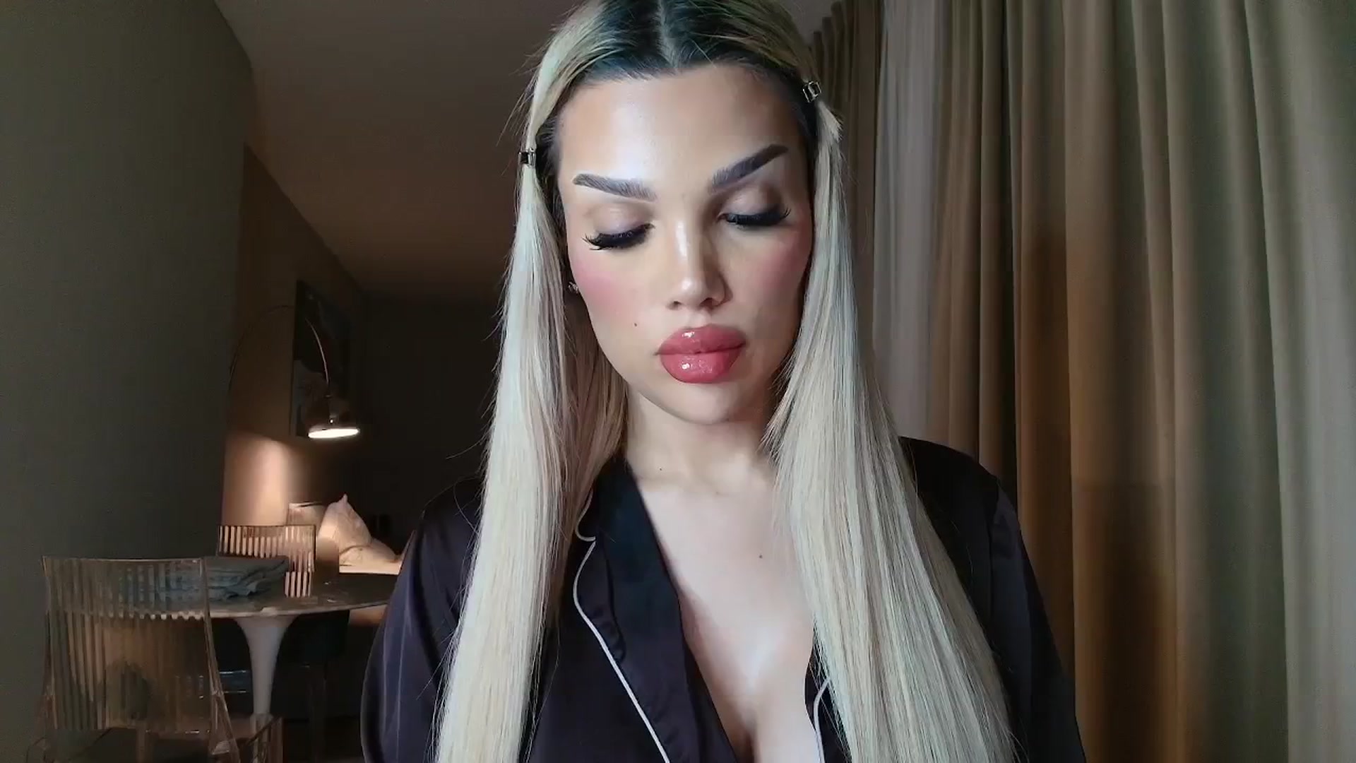 Gallery image thumbnail from Shayblonde's myfreecams stream on, 01/21/2026, 19:25 image 2 of 20