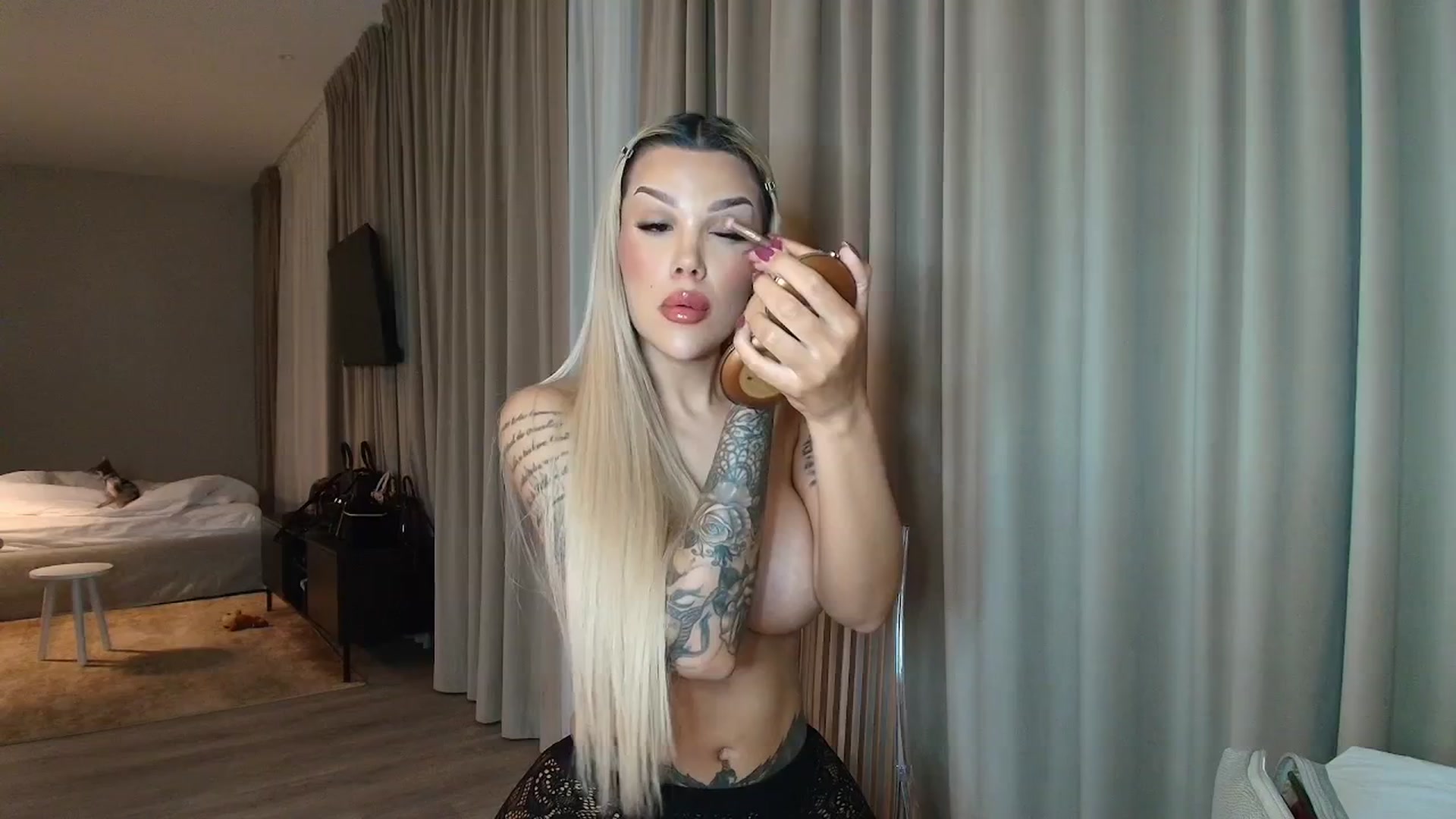 Gallery image thumbnail from Shayblonde's myfreecams stream on, 01/21/2026, 21:48 image 3 of 20