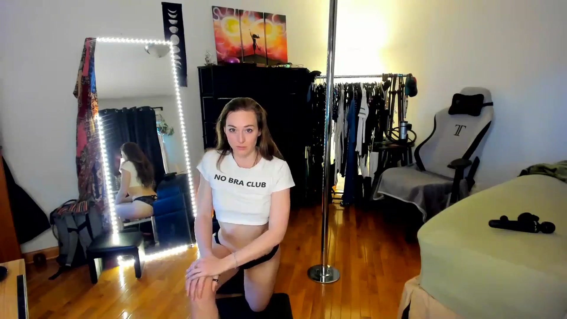 Gallery image thumbnail from She_is_Sam's myfreecams stream on, 01/02/2024, 17:32 image 12 of 20