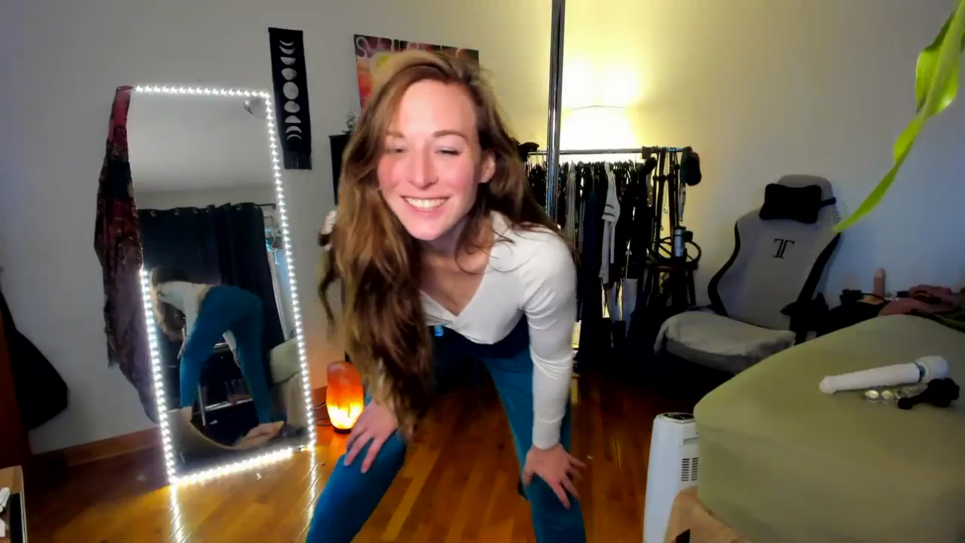 Gallery image thumbnail from She_is_Sam's myfreecams stream on, 01/05/2024, 17:59 image 10 of 20