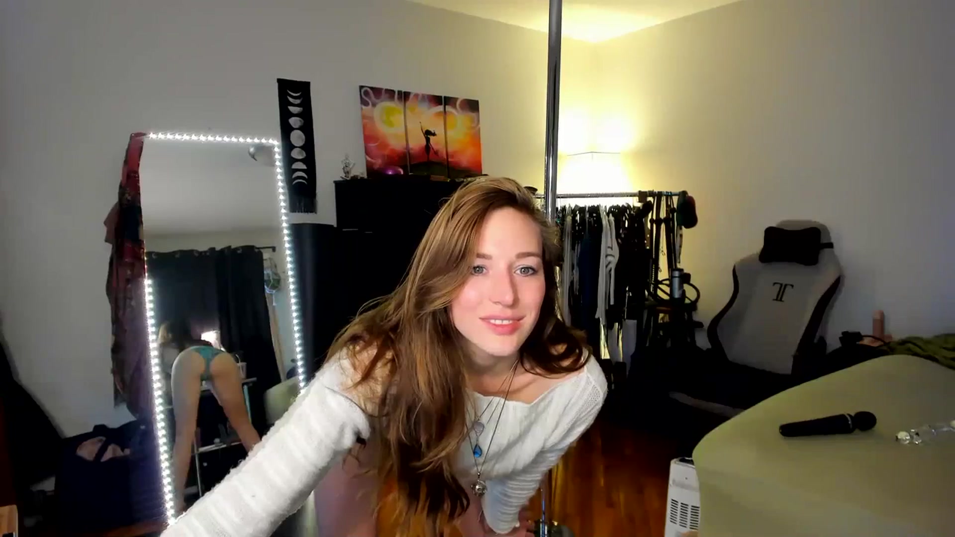 Gallery image thumbnail from She_is_Sam's myfreecams stream on, 01/09/2024, 20:27 image 2 of 20