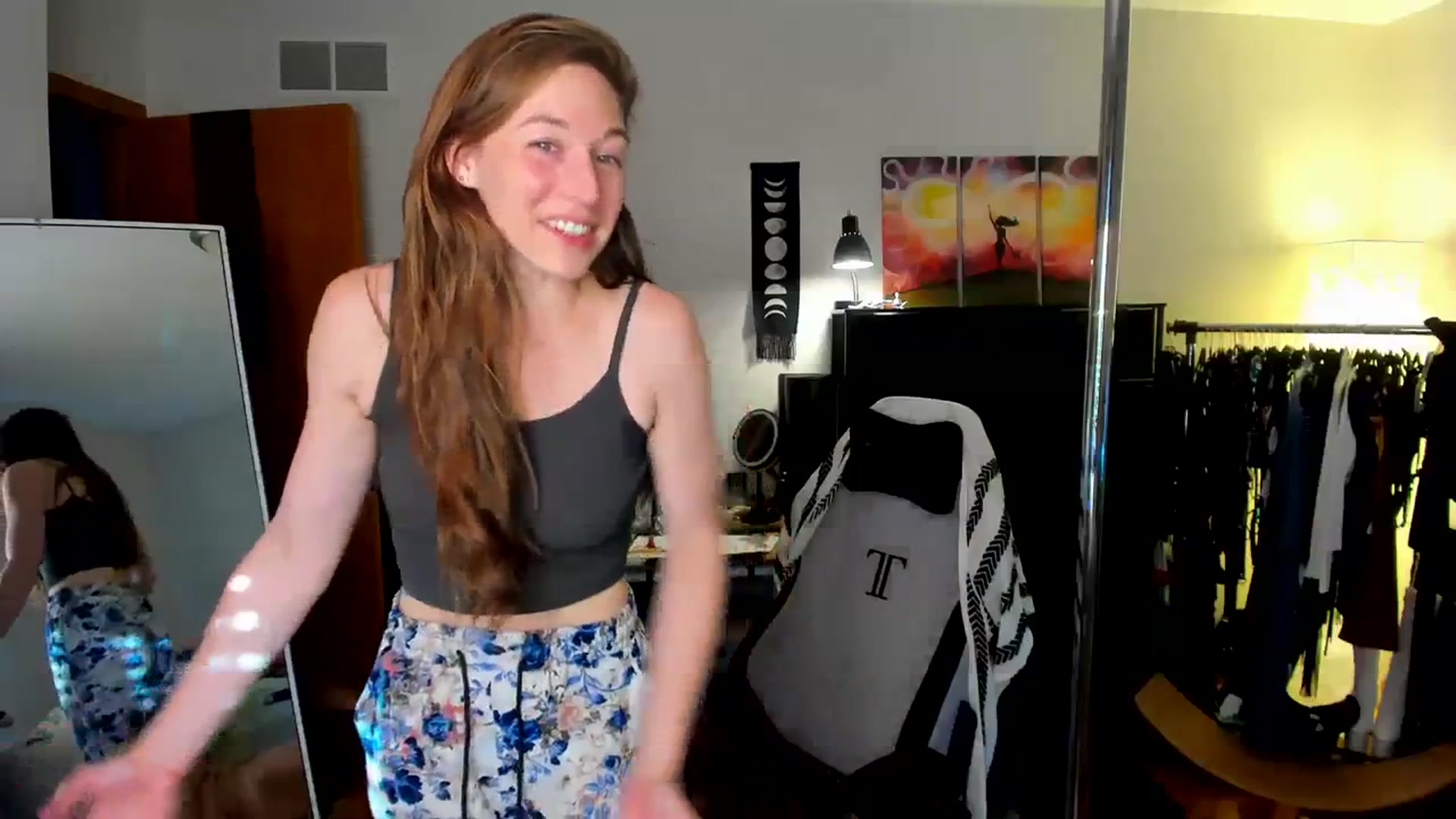 Gallery image thumbnail from She_is_Sam's myfreecams stream on, 02/29/2024, 21:39 image 18 of 20