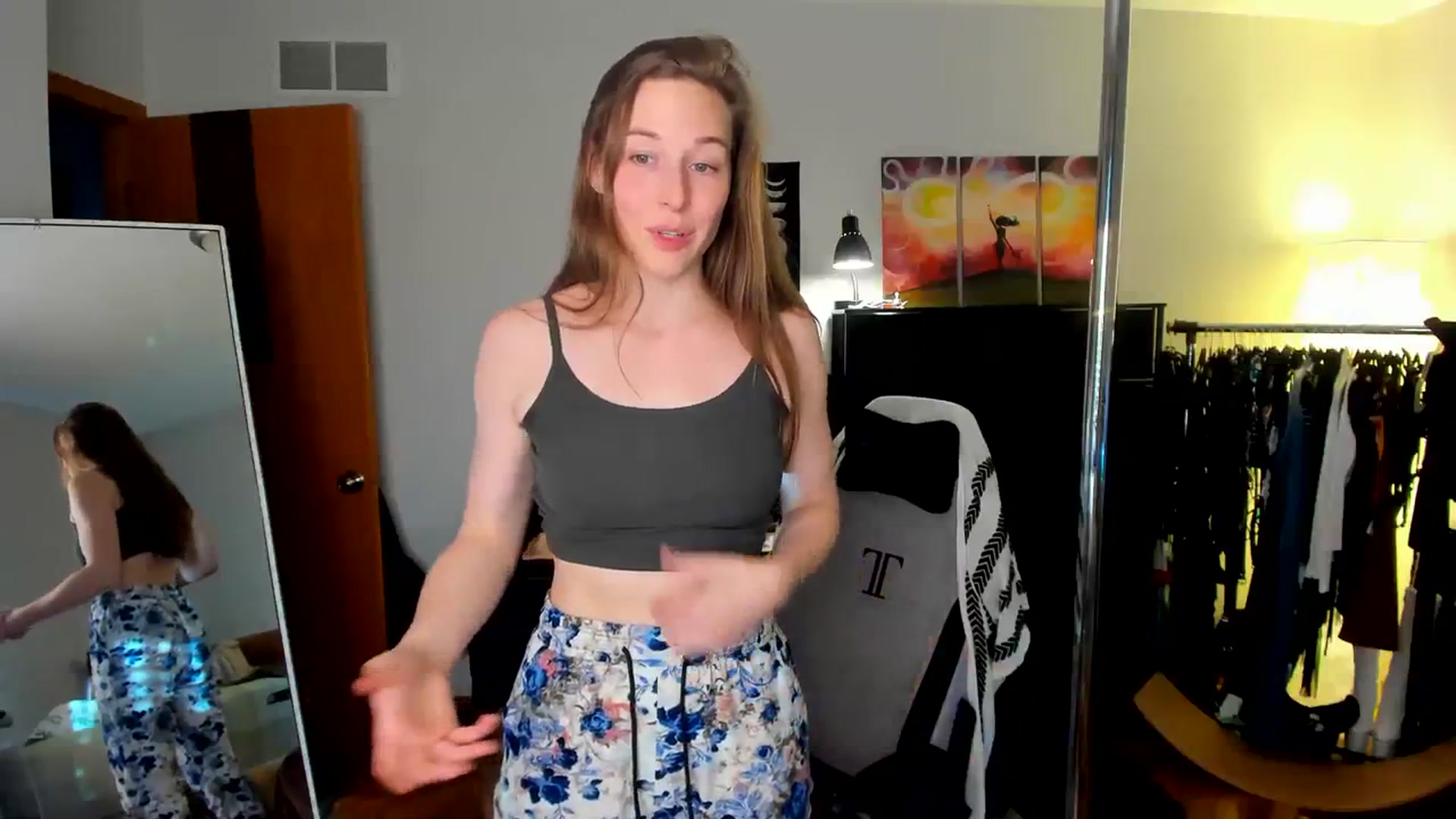 Gallery image thumbnail from She_is_Sam's myfreecams stream on, 02/29/2024, 21:39 image 17 of 20