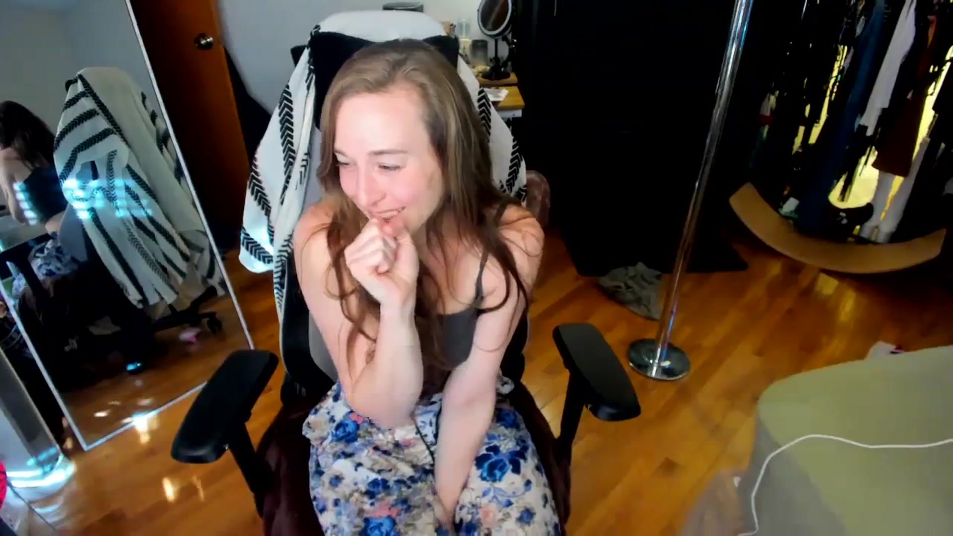 Gallery image thumbnail from She_is_Sam's myfreecams stream on, 02/29/2024, 21:39 image 5 of 20