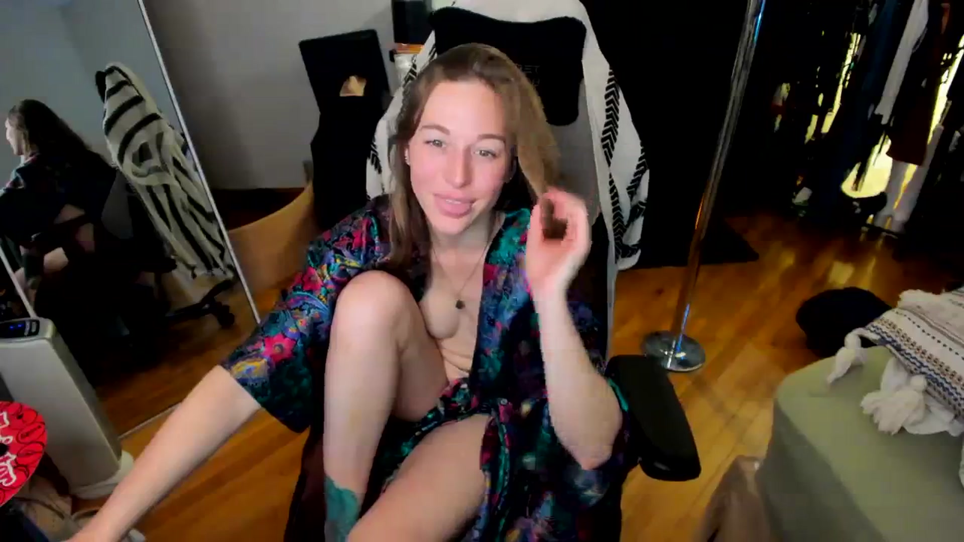 Gallery image thumbnail from She_is_Sam's myfreecams stream on, 03/09/2024, 08:15 image 13 of 20