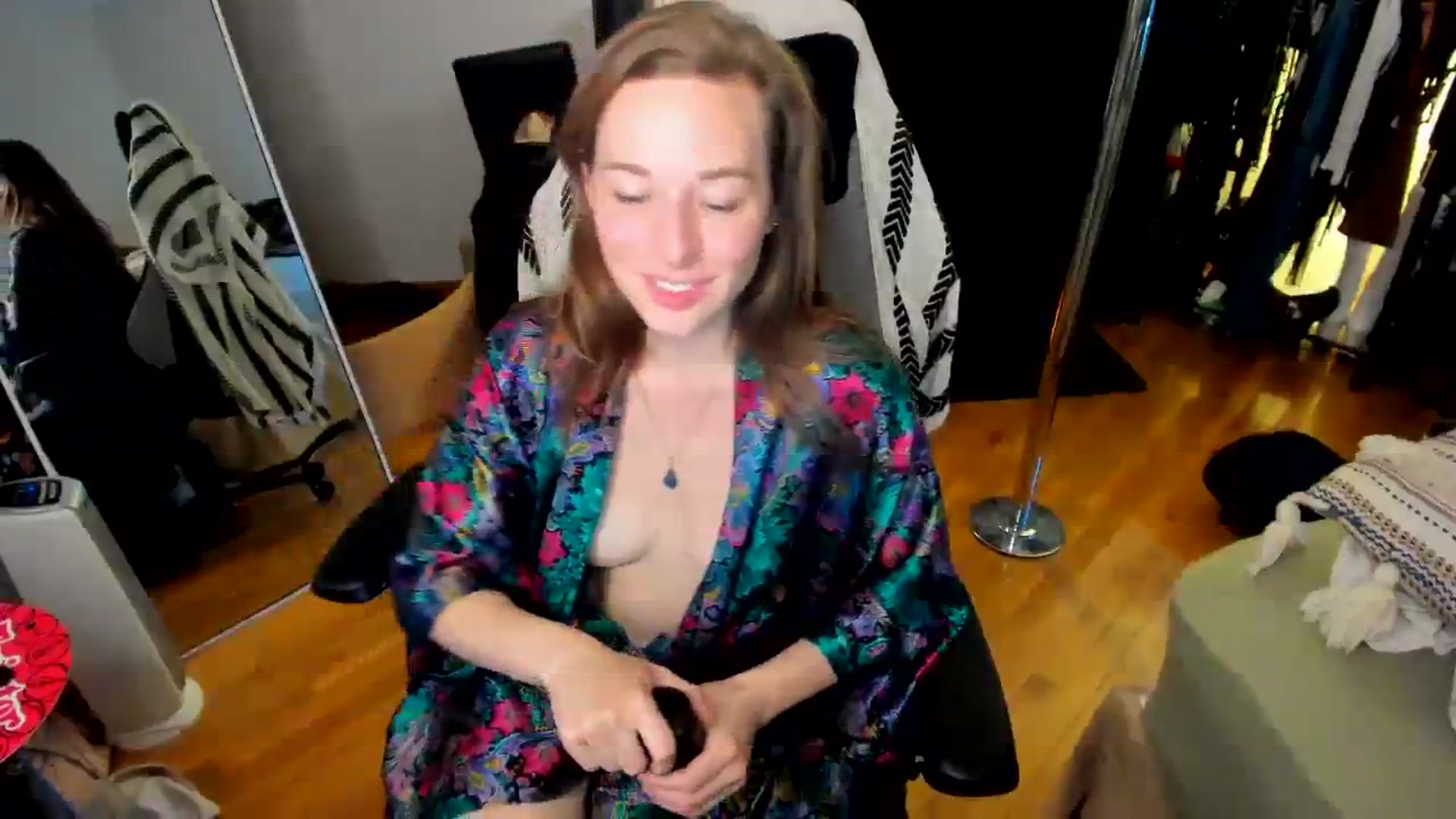 Gallery image thumbnail from She_is_Sam's myfreecams stream on, 03/09/2024, 08:15 image 3 of 20