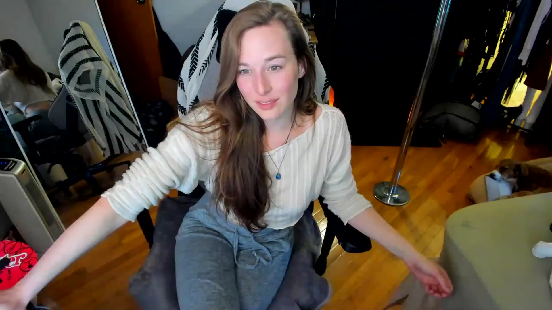 Gallery image thumbnail from She_is_Sam's myfreecams stream on, 03/18/2024, 19:45 image 12 of 20