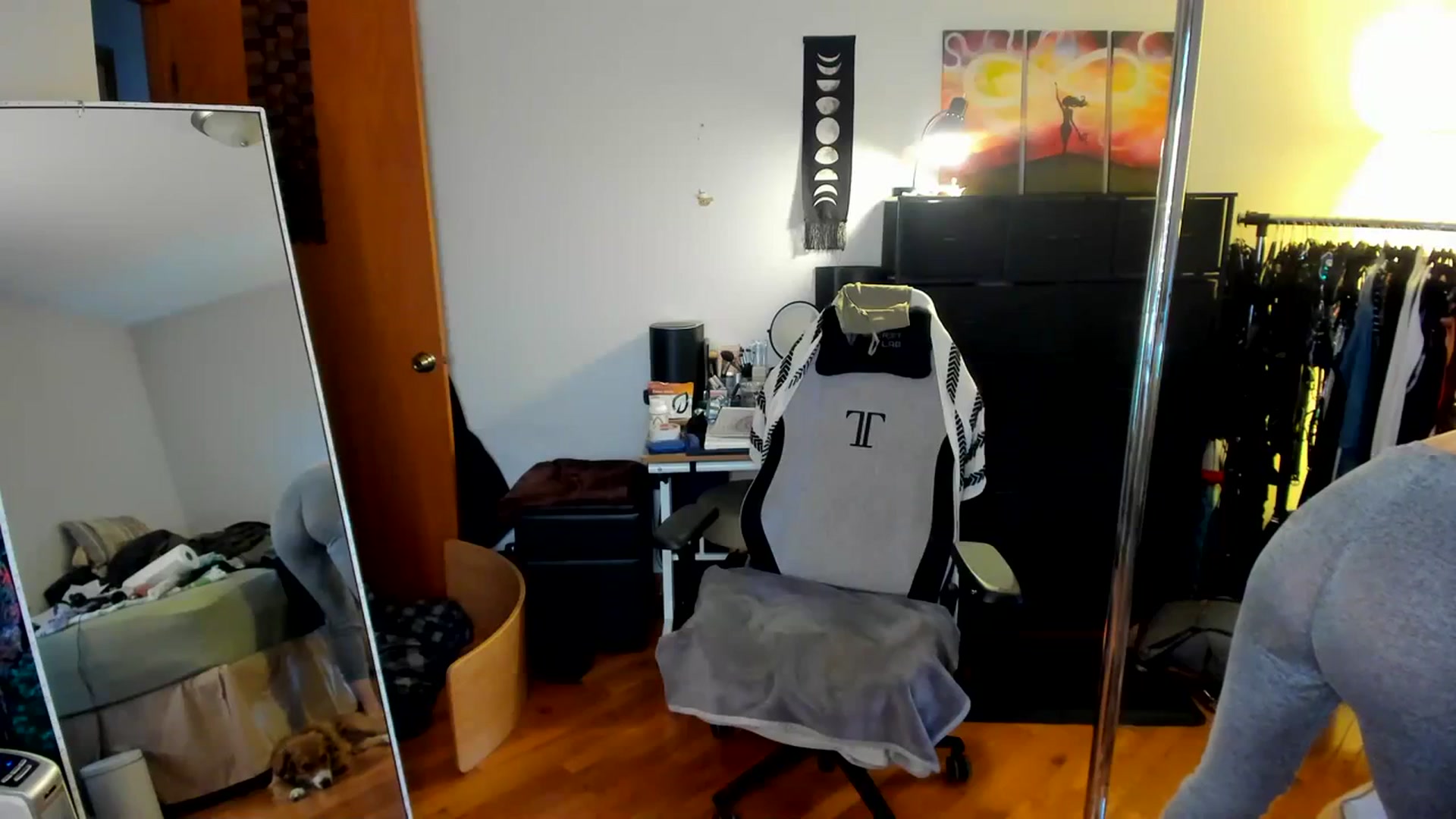 Gallery image thumbnail from She_is_Sam's myfreecams stream on, 03/18/2024, 19:45 image 8 of 20
