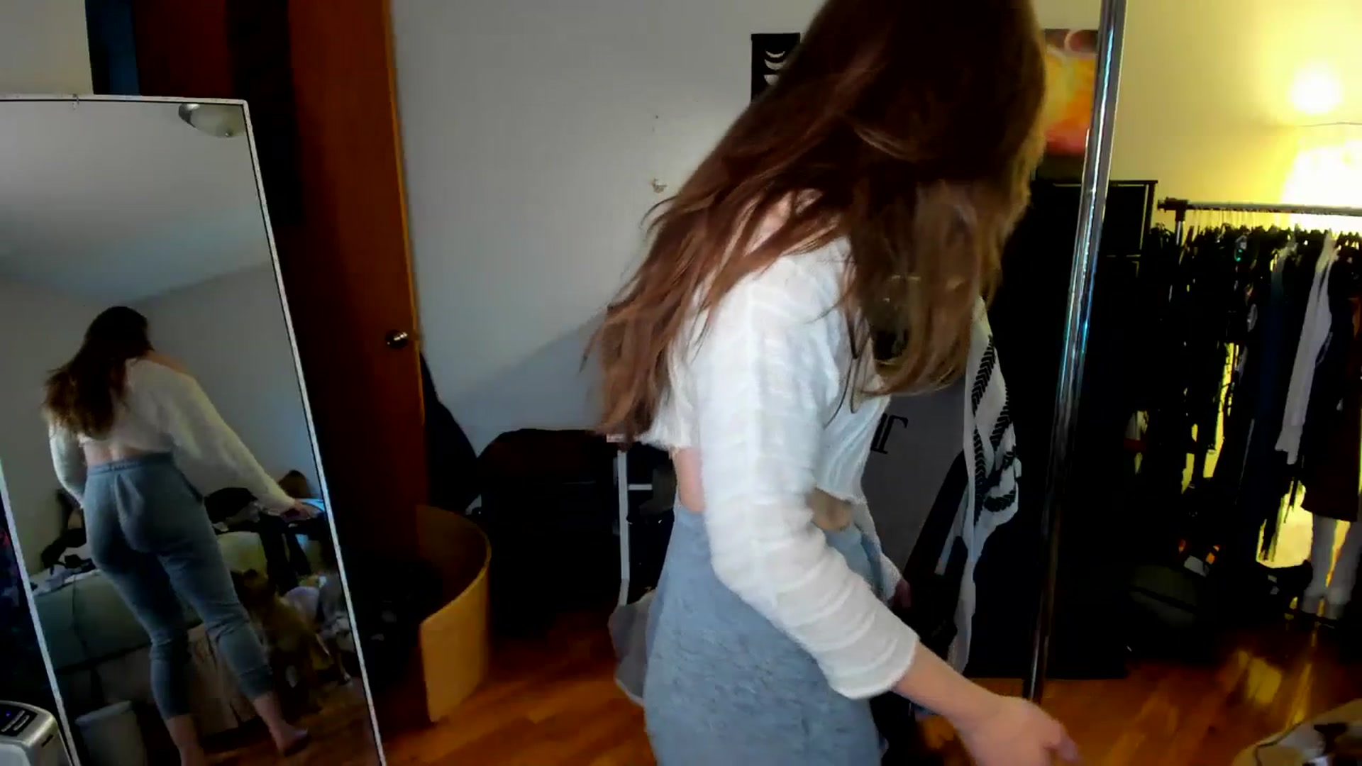 Gallery image thumbnail from She_is_Sam's myfreecams stream on, 03/18/2024, 19:45 image 7 of 20