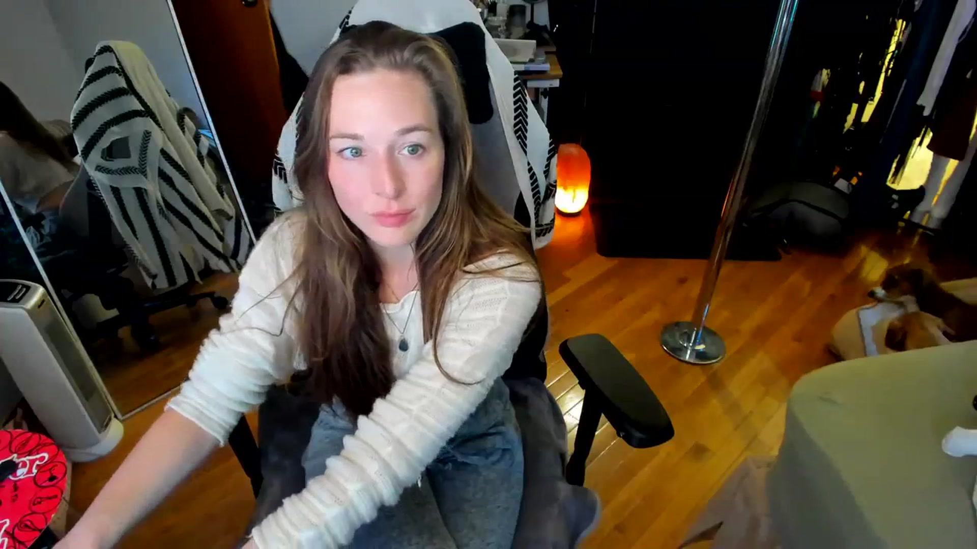 Gallery image thumbnail from She_is_Sam's myfreecams stream on, 03/18/2024, 19:45 image 18 of 20