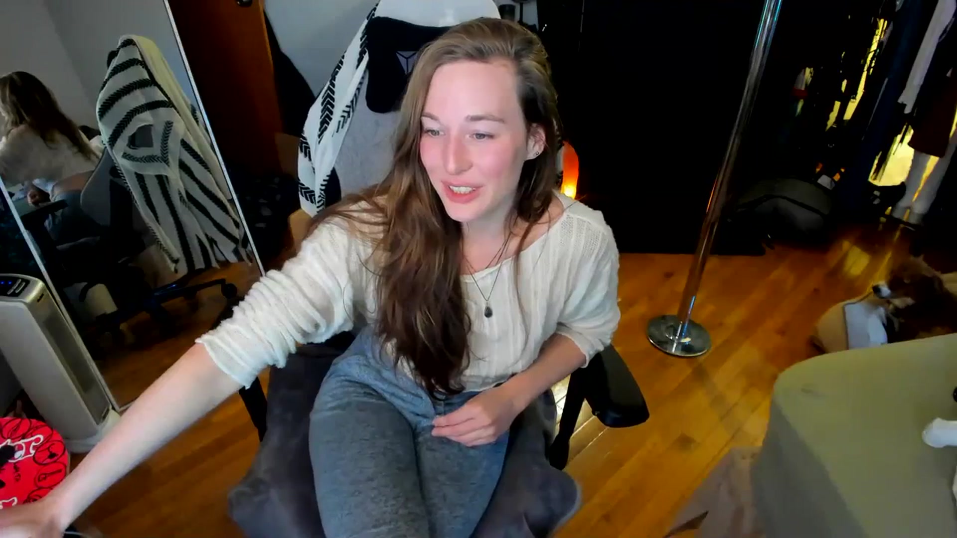 Gallery image thumbnail from She_is_Sam's myfreecams stream on, 03/18/2024, 19:45 image 10 of 20