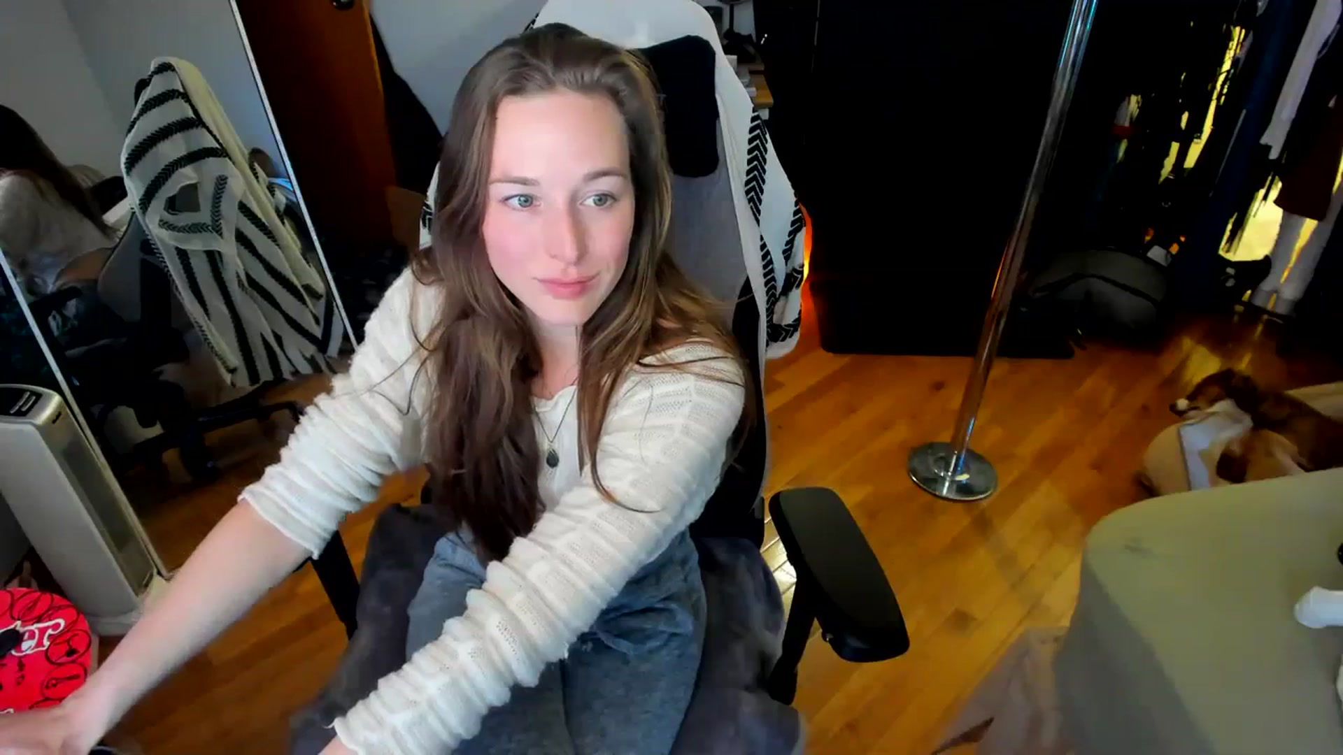 Gallery image thumbnail from She_is_Sam's myfreecams stream on, 03/18/2024, 19:45 image 19 of 20