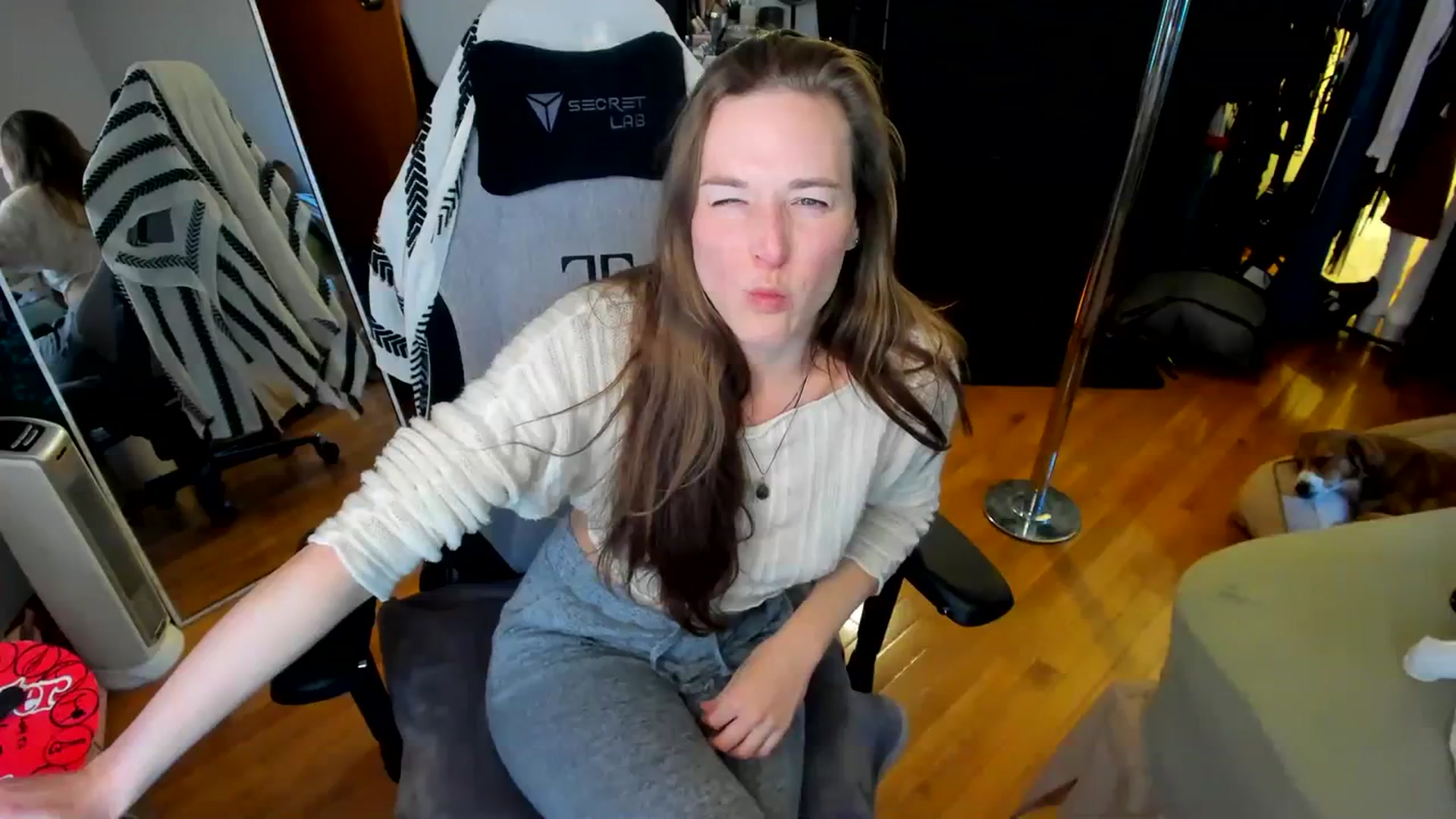 Gallery image thumbnail from She_is_Sam's myfreecams stream on, 03/18/2024, 19:45 image 17 of 20
