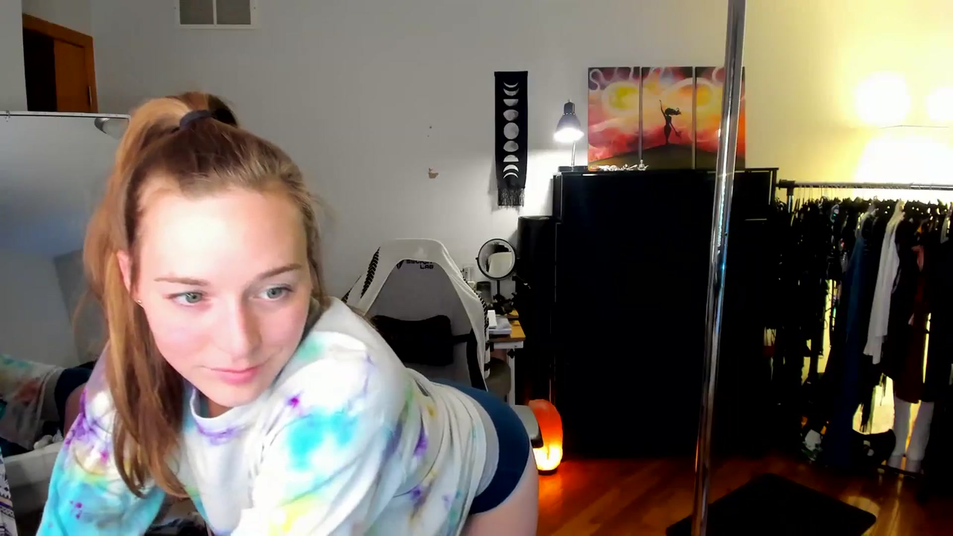 Gallery image thumbnail from She_is_Sam's myfreecams stream on, 04/02/2024, 04:18 image 18 of 20