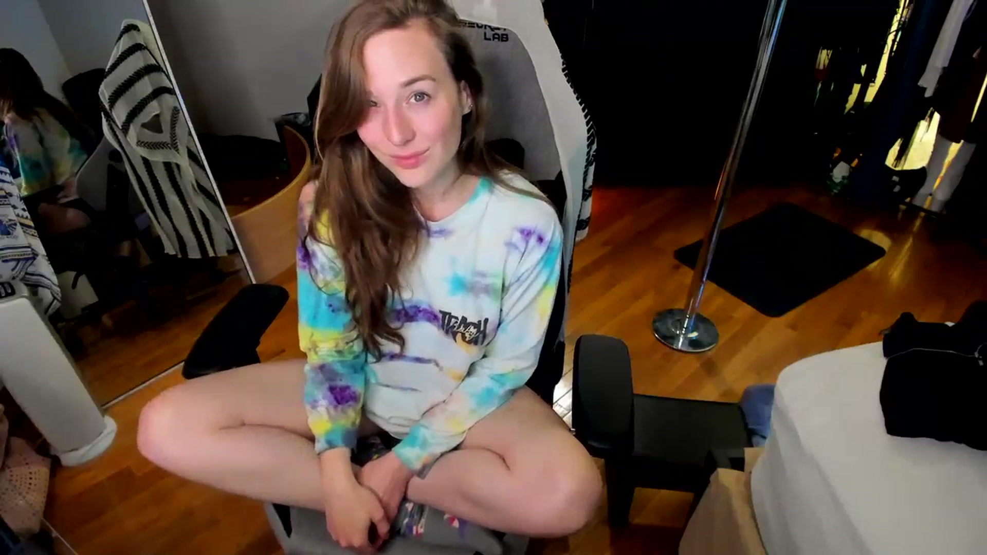 Gallery image thumbnail from She_is_Sam's myfreecams stream on, 04/02/2024, 04:18 image 3 of 20