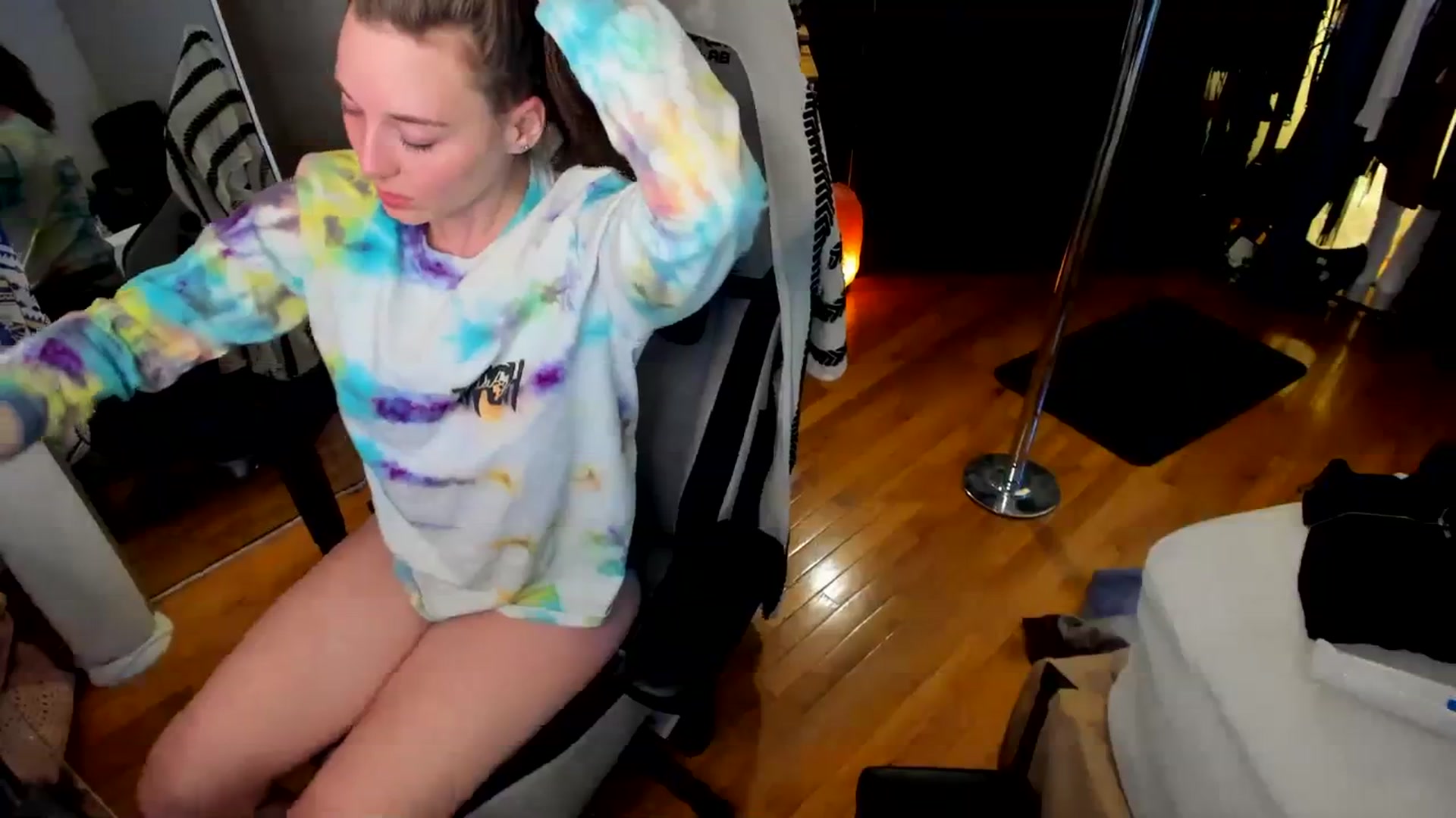 Gallery image thumbnail from She_is_Sam's myfreecams stream on, 04/02/2024, 04:18 image 12 of 20