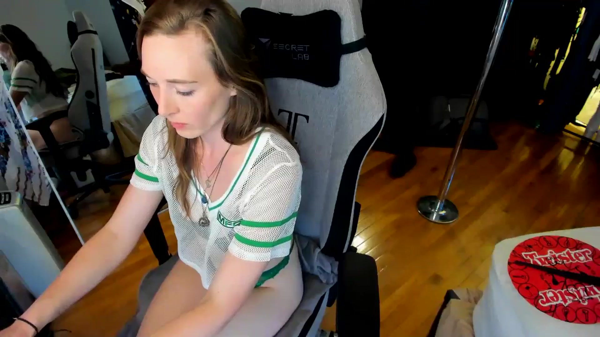 Gallery image thumbnail from She_is_Sam's myfreecams stream on, 05/06/2024, 20:25 image 9 of 20
