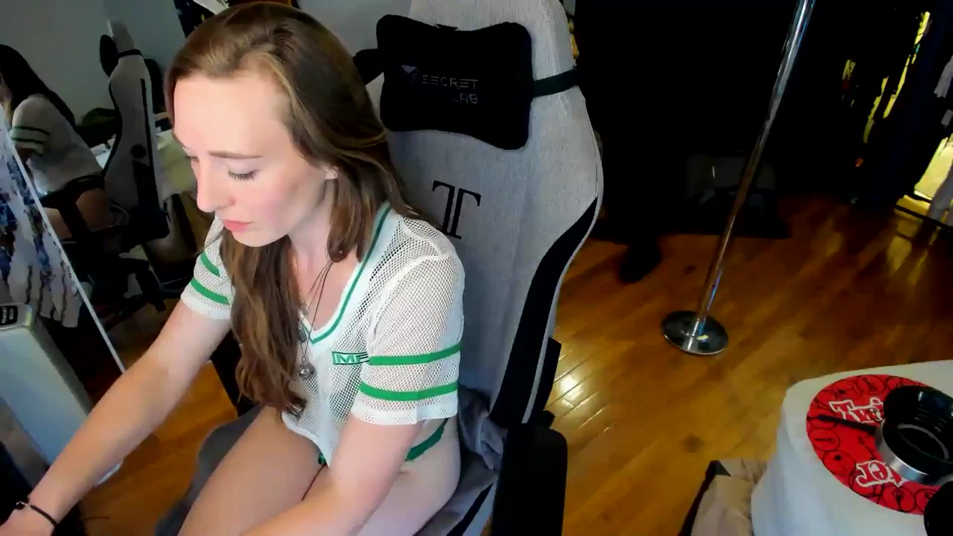 Gallery image thumbnail from She_is_Sam's myfreecams stream on, 05/06/2024, 20:25 image 12 of 20