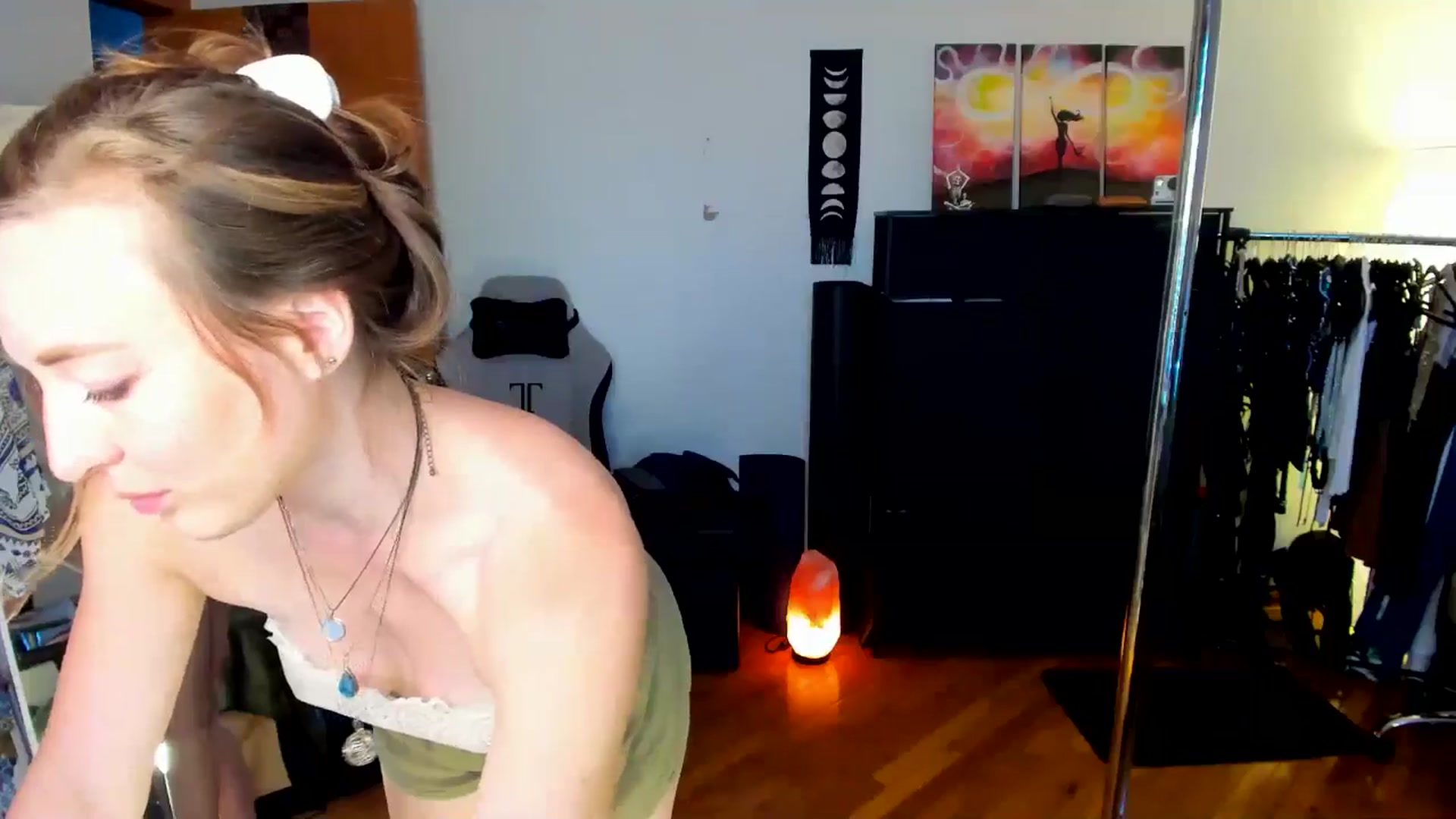 Gallery image thumbnail from She_is_Sam's myfreecams stream on, 06/14/2024, 15:53 image 18 of 20