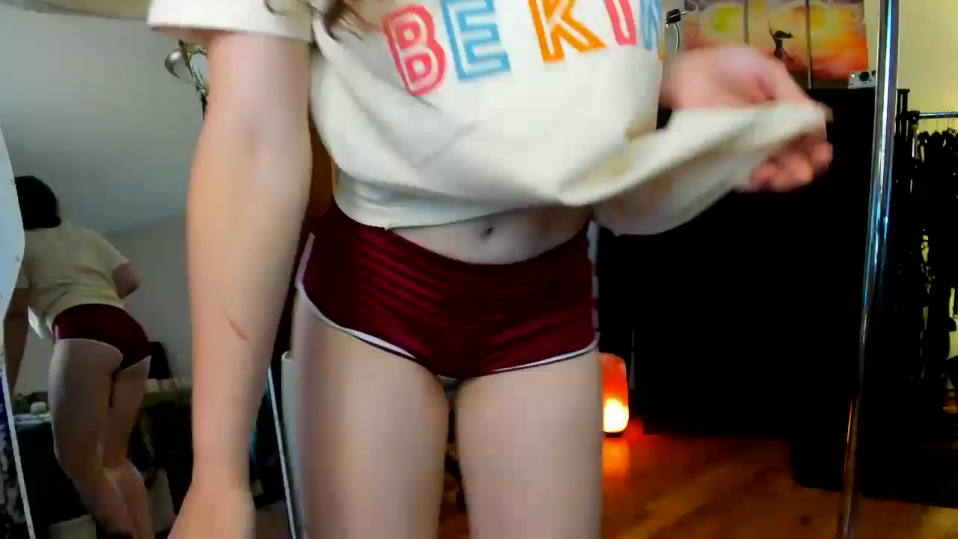 Gallery image thumbnail from She_is_Sam's myfreecams stream on, 06/19/2024, 15:27 image 1 of 20