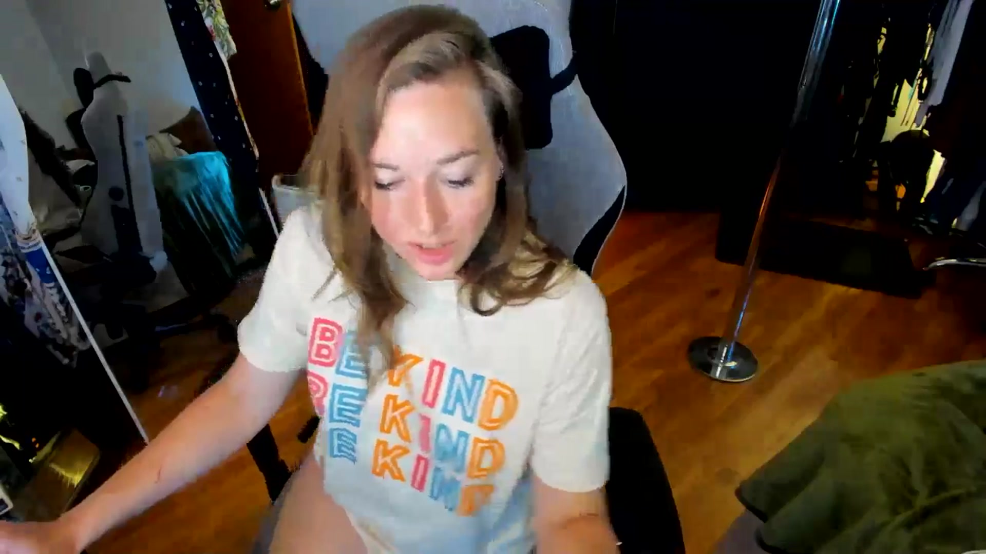 Gallery image thumbnail from She_is_Sam's myfreecams stream on, 06/19/2024, 15:27 image 17 of 20