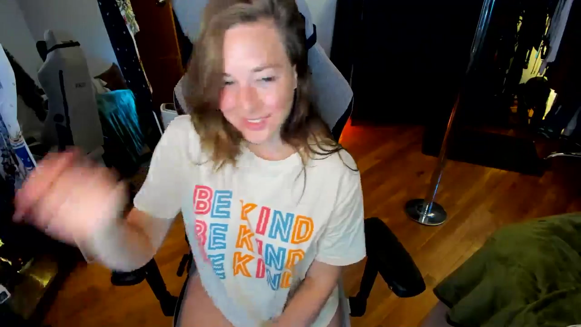 Gallery image thumbnail from She_is_Sam's myfreecams stream on, 06/19/2024, 15:27 image 9 of 20