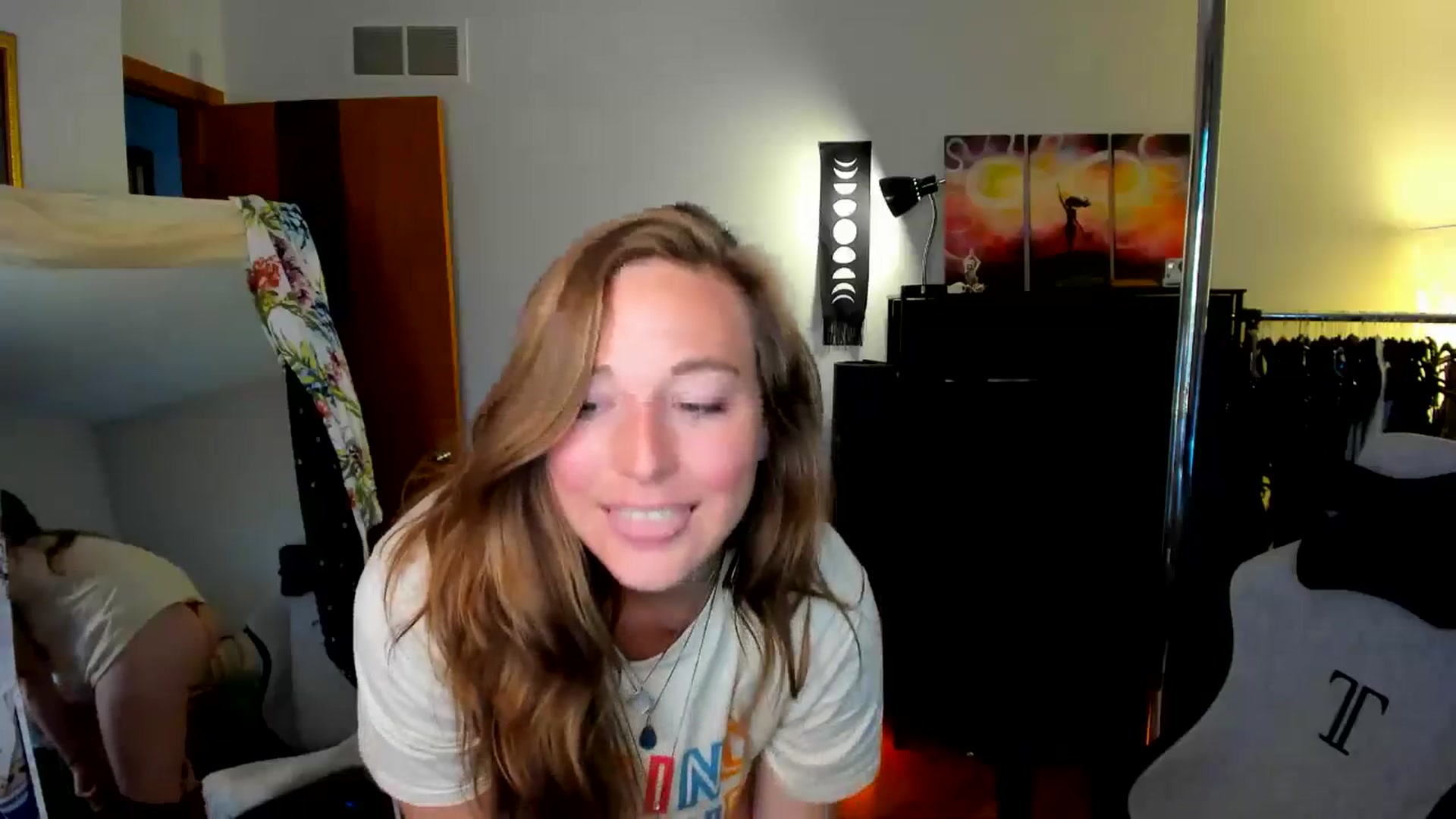 Gallery image thumbnail from She_is_Sam's myfreecams stream on, 06/19/2024, 17:38 image 13 of 20